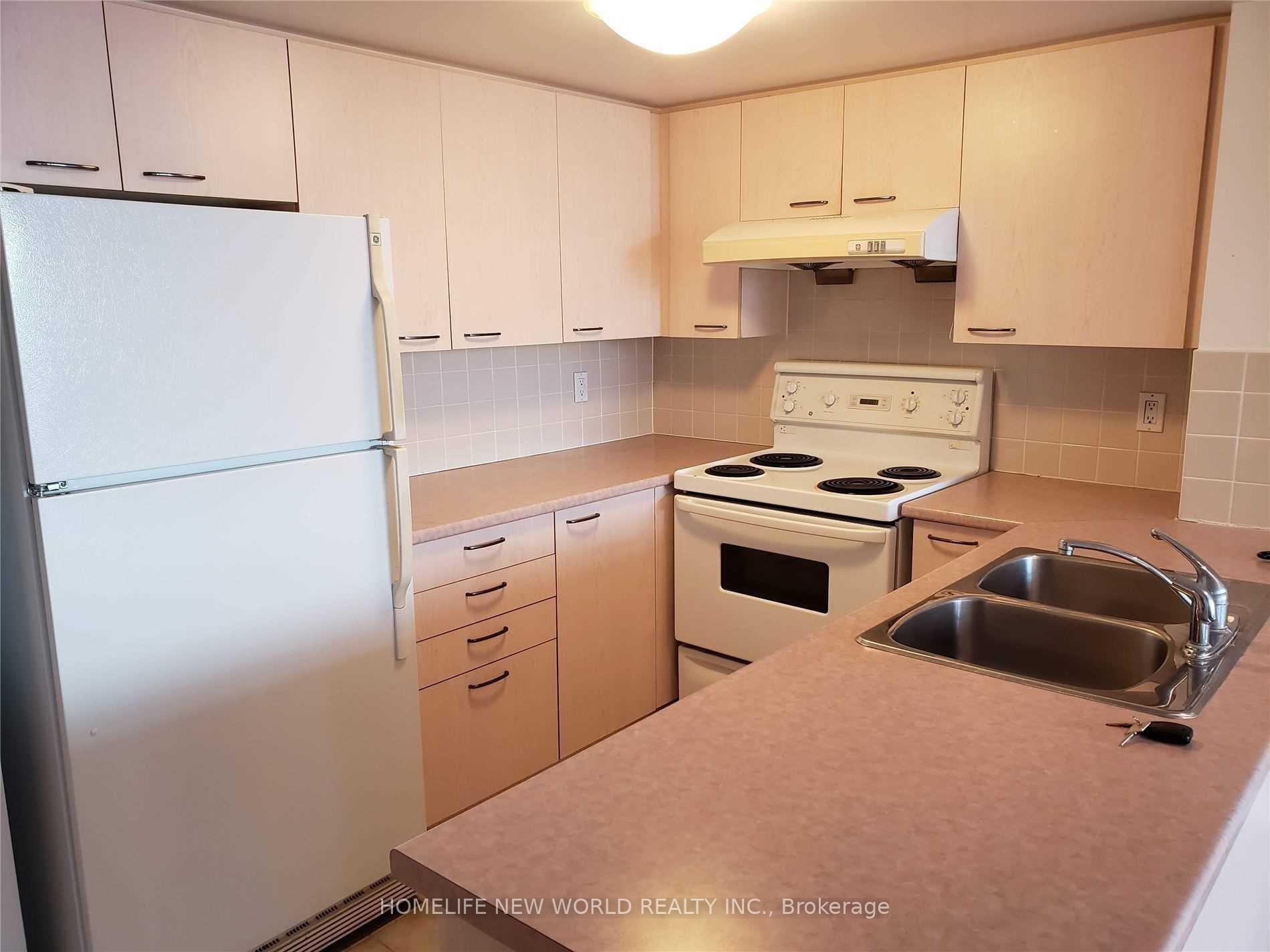 Photo 8 of Unit 301, 130 Pond Drive, Markham, Commerce Valley — HOMEH