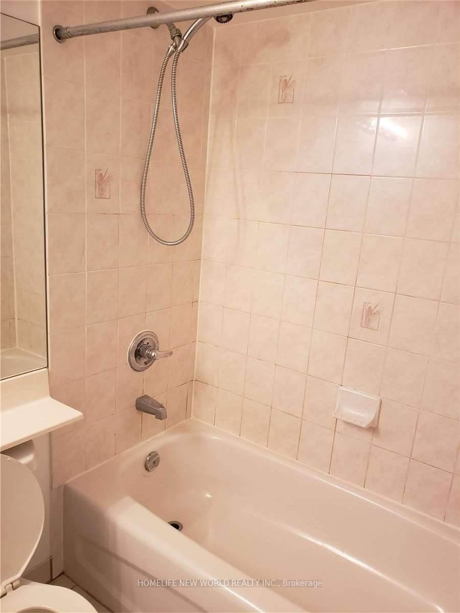 Photo 10 of Unit 301, 130 Pond Drive, Markham, Commerce Valley — HOMEH