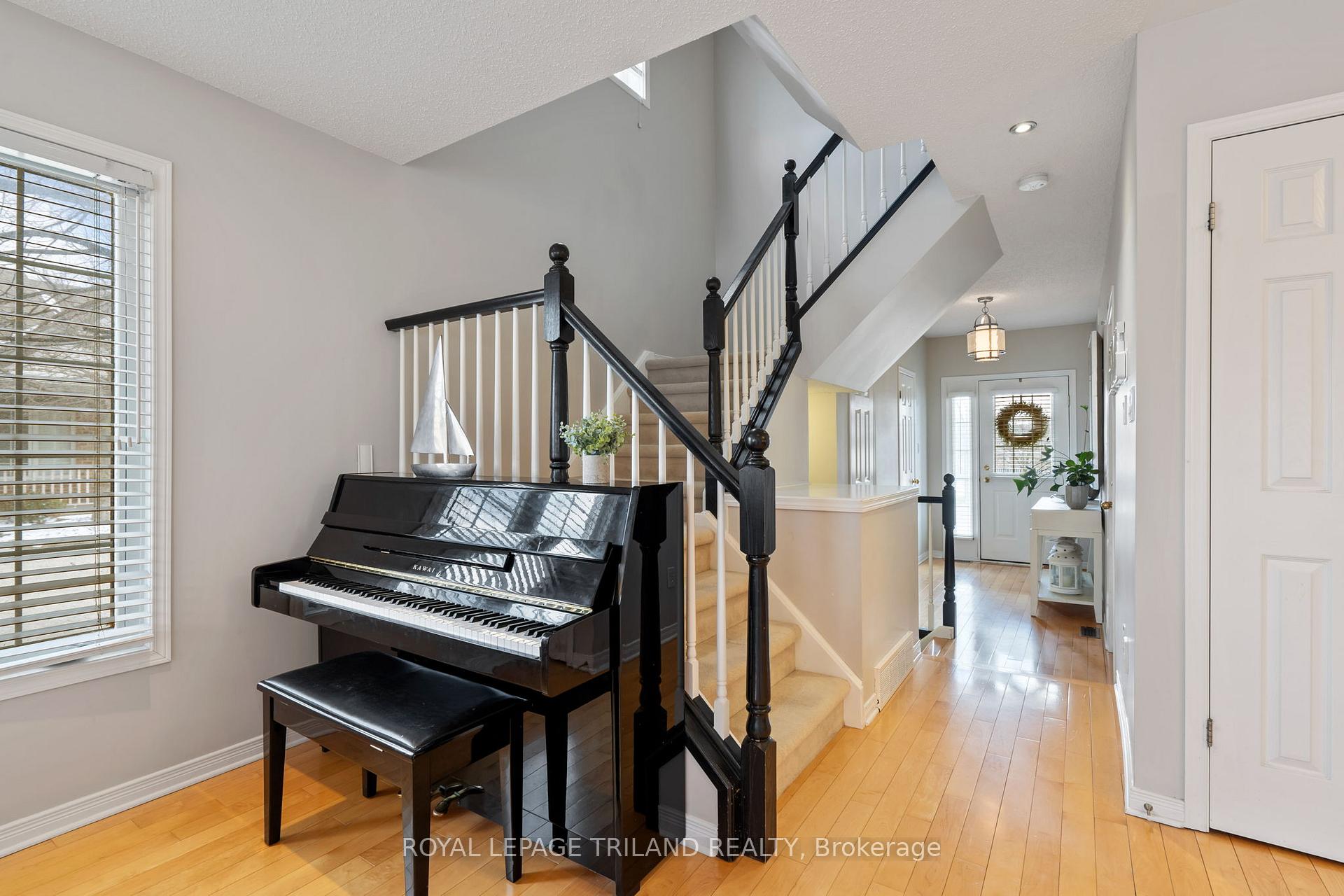 Photo 6 of Unit 96, 320 Ambleside Drive, London, North A — HOMEH
