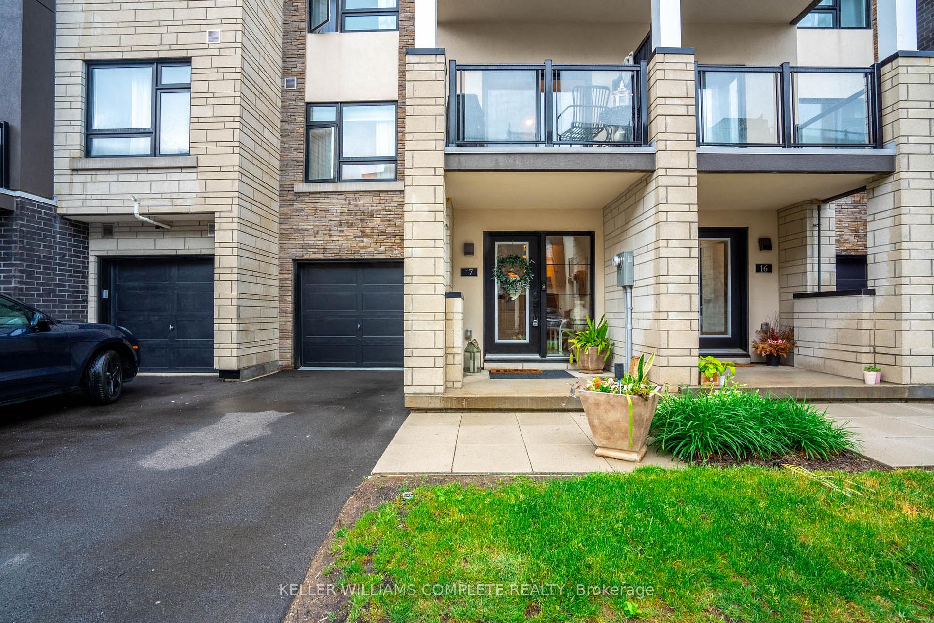 Photo 2 of Unit 17, 1121 Cooke Boulevard, Burlington, LaSalle — HOMEH