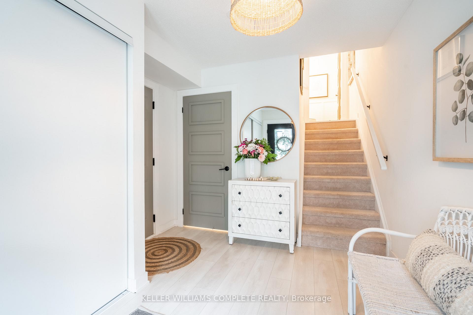 Photo 4 of Unit 17, 1121 Cooke Boulevard, Burlington, LaSalle — HOMEH