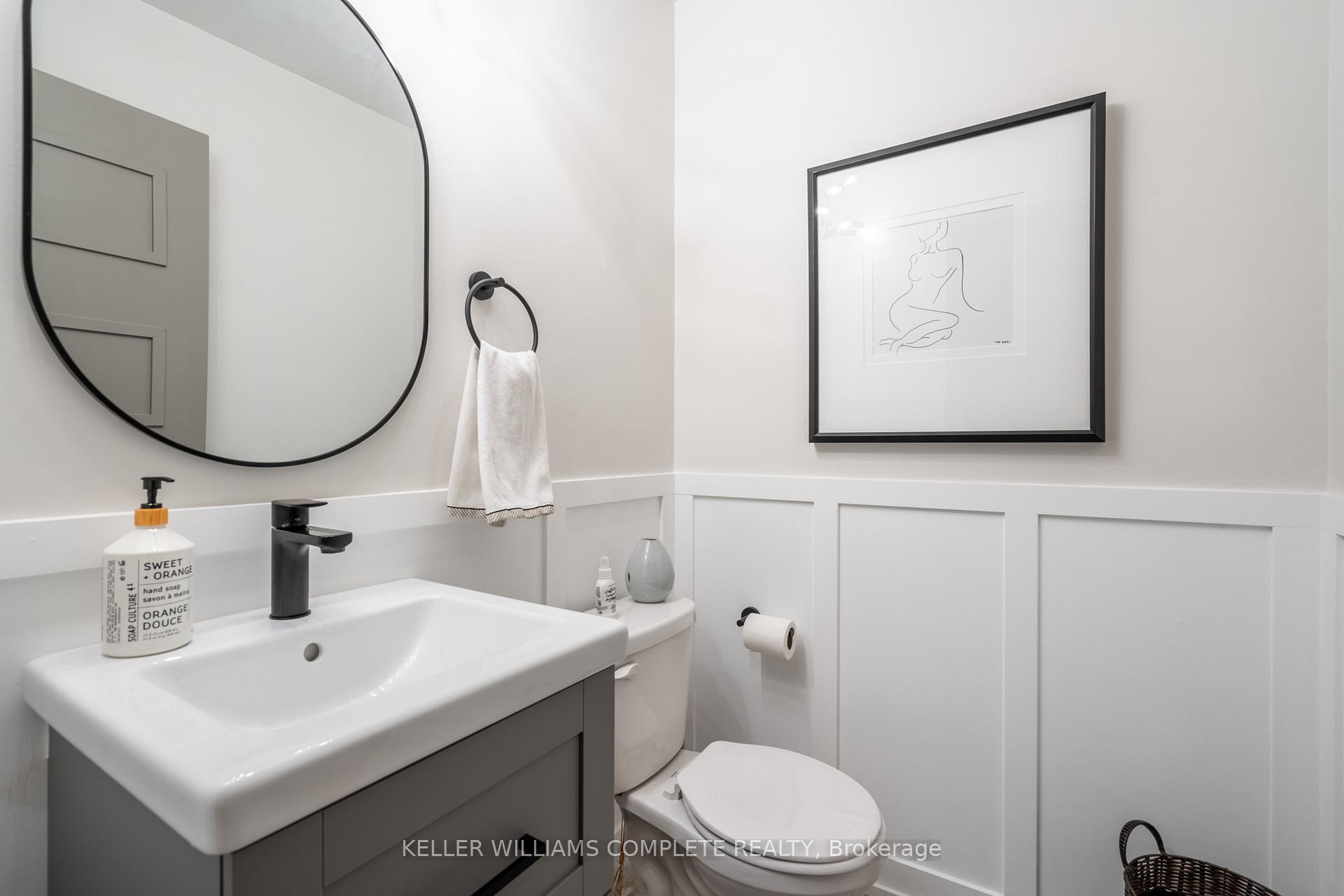 Photo 6 of Unit 17, 1121 Cooke Boulevard, Burlington, LaSalle — HOMEH