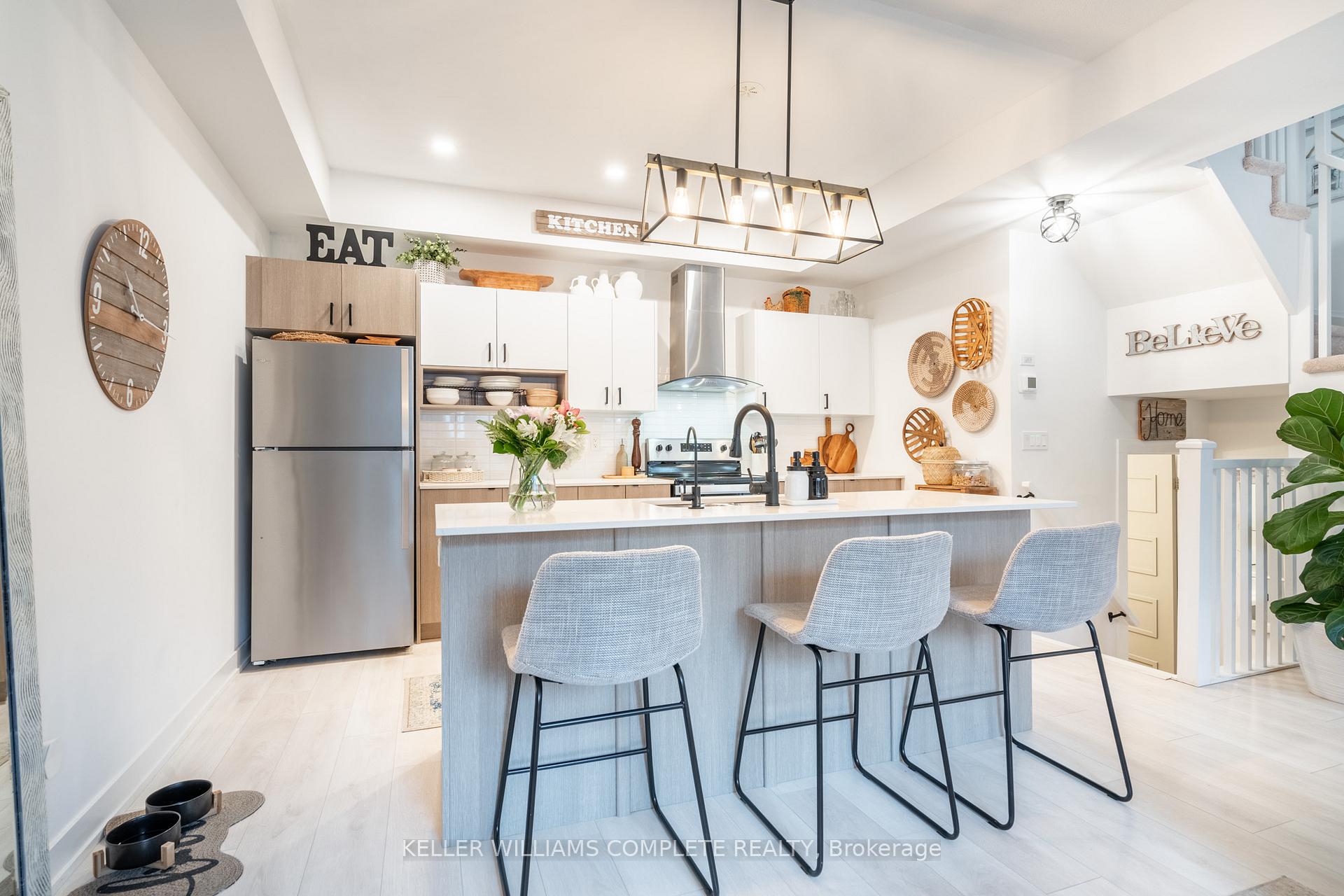 Photo 9 of Unit 17, 1121 Cooke Boulevard, Burlington, LaSalle — HOMEH