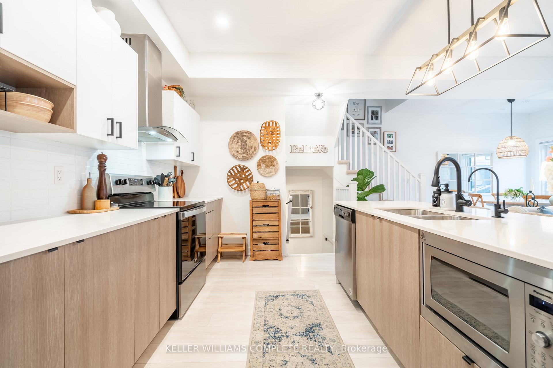 Photo 12 of Unit 17, 1121 Cooke Boulevard, Burlington, LaSalle — HOMEH