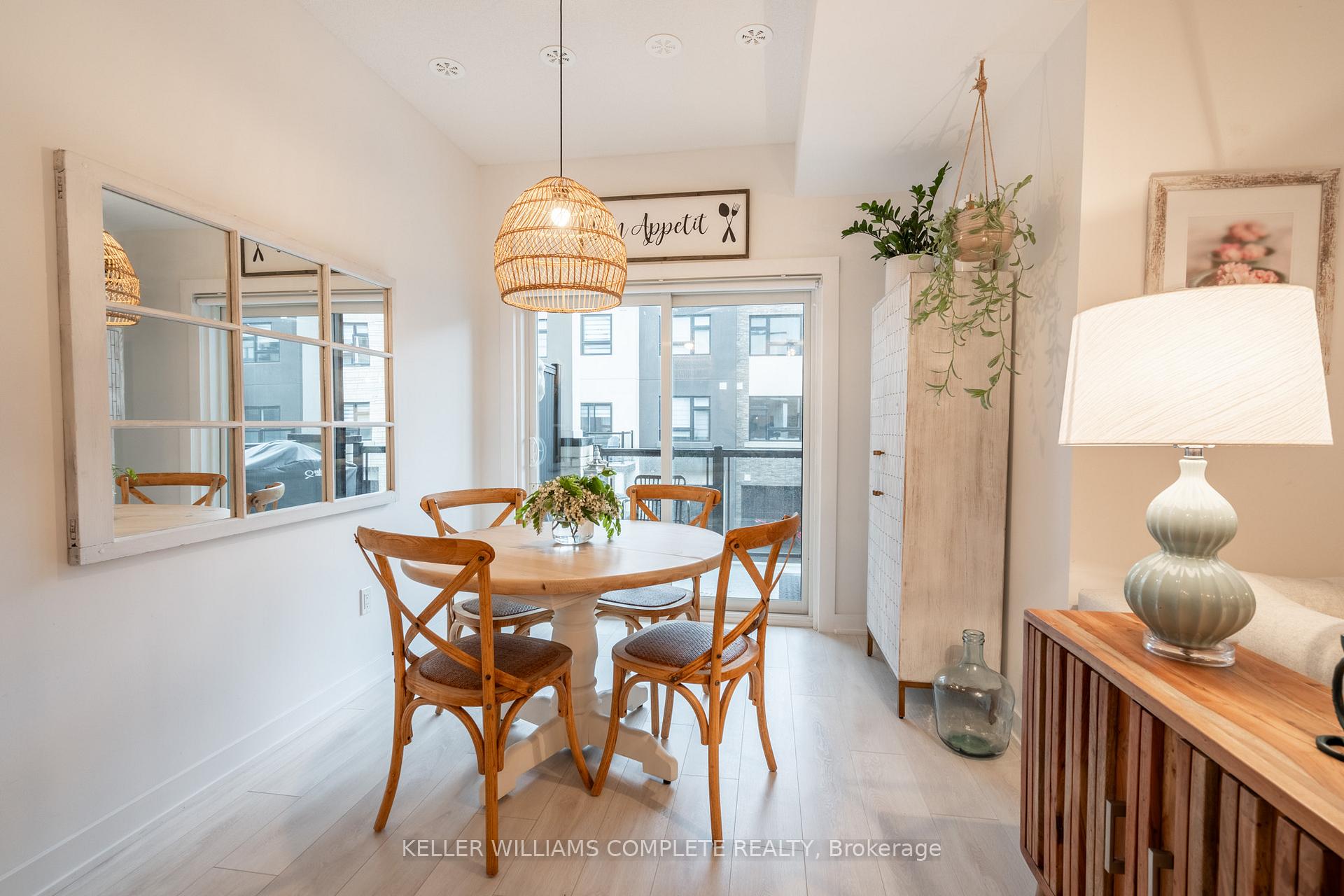 Photo 16 of Unit 17, 1121 Cooke Boulevard, Burlington, LaSalle — HOMEH