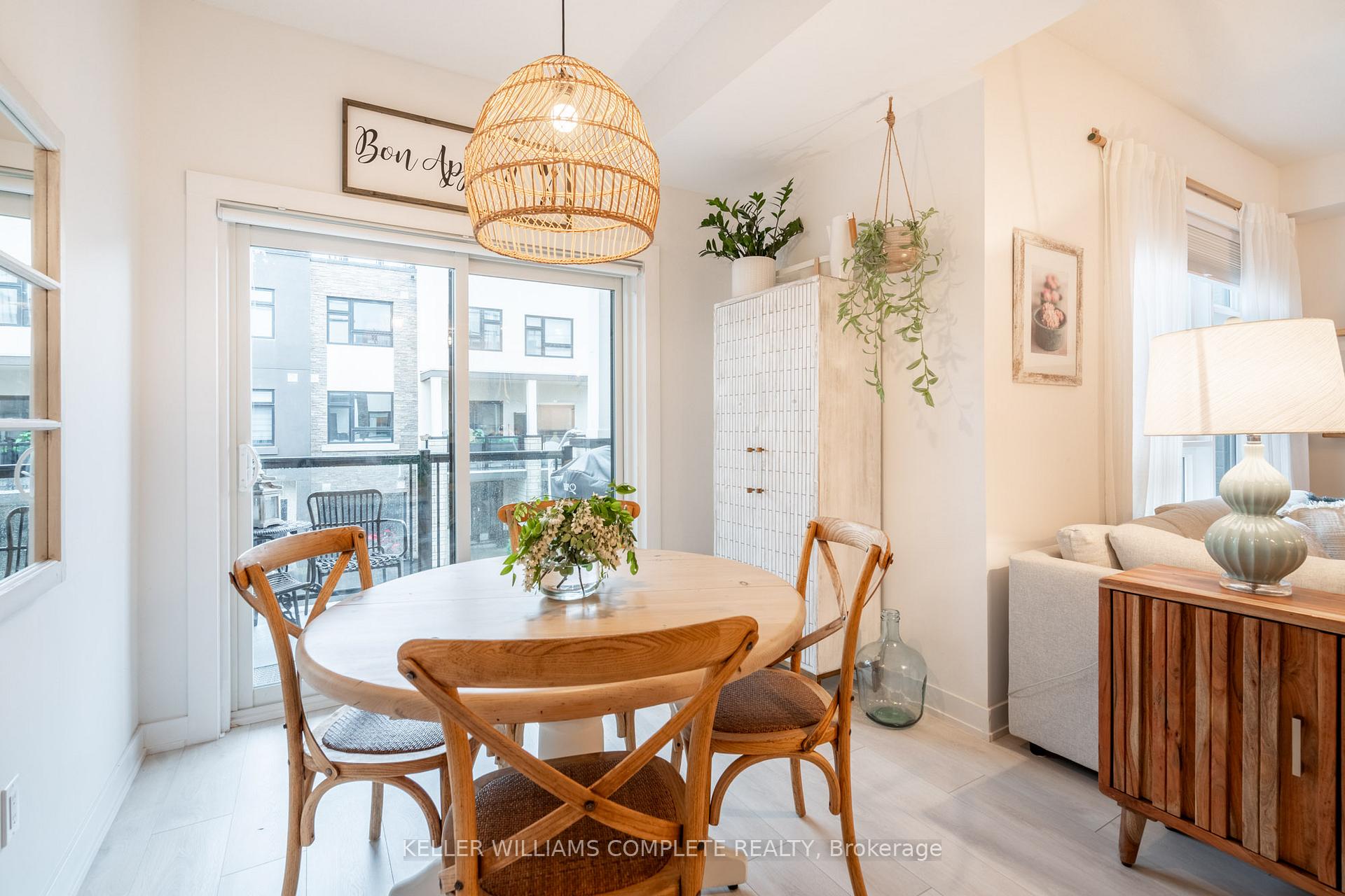 Photo 17 of Unit 17, 1121 Cooke Boulevard, Burlington, LaSalle — HOMEH