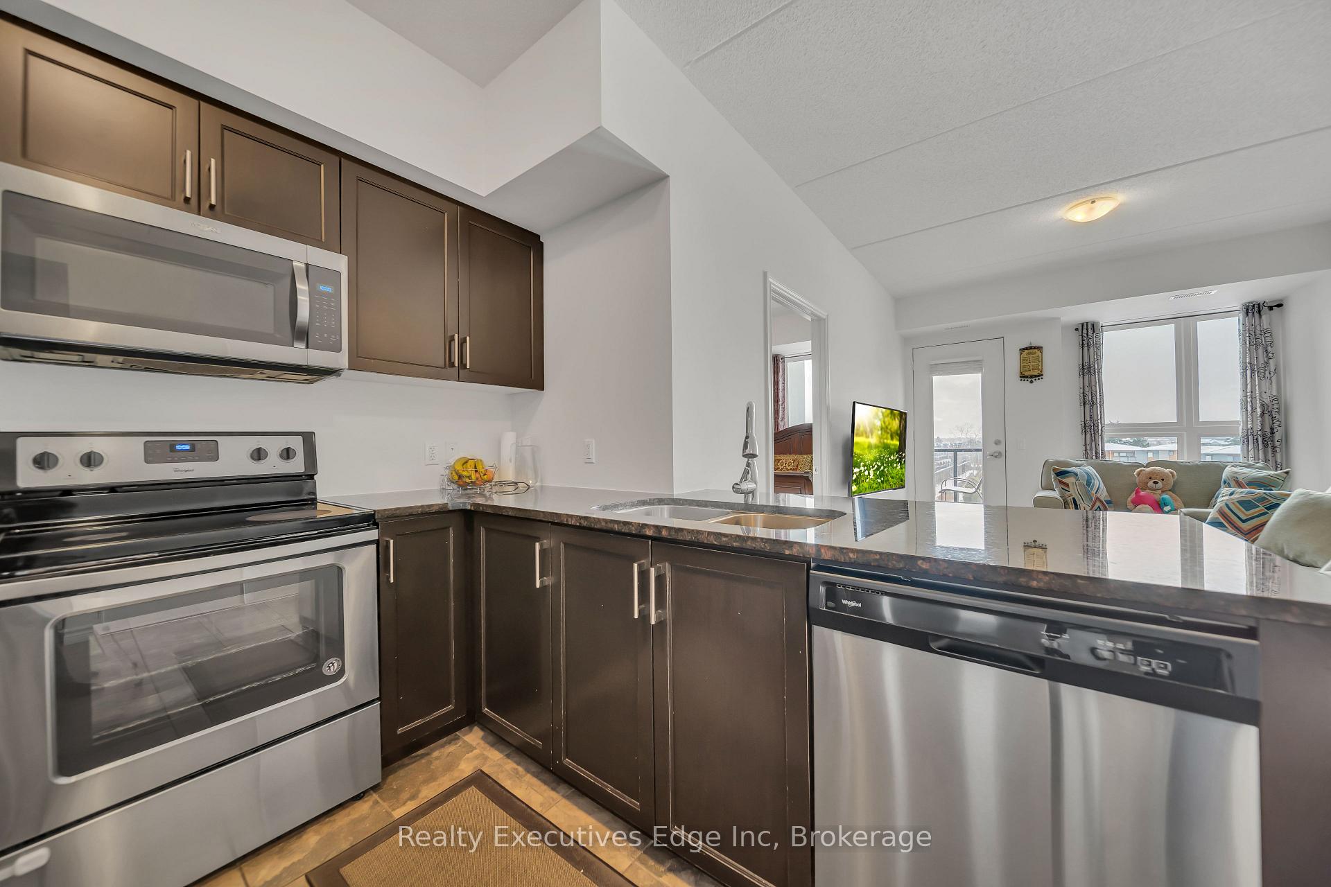 Photo 12 of Unit 428, 1284 Gordon Street, Guelph, Kortright East — HOMEH