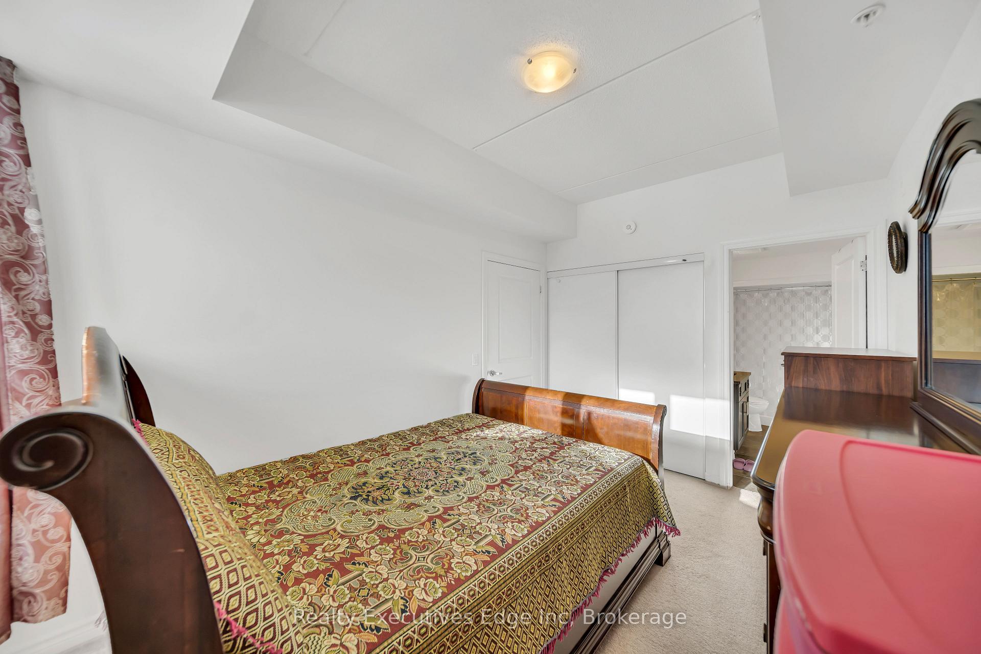 Photo 16 of Unit 428, 1284 Gordon Street, Guelph, Kortright East — HOMEH