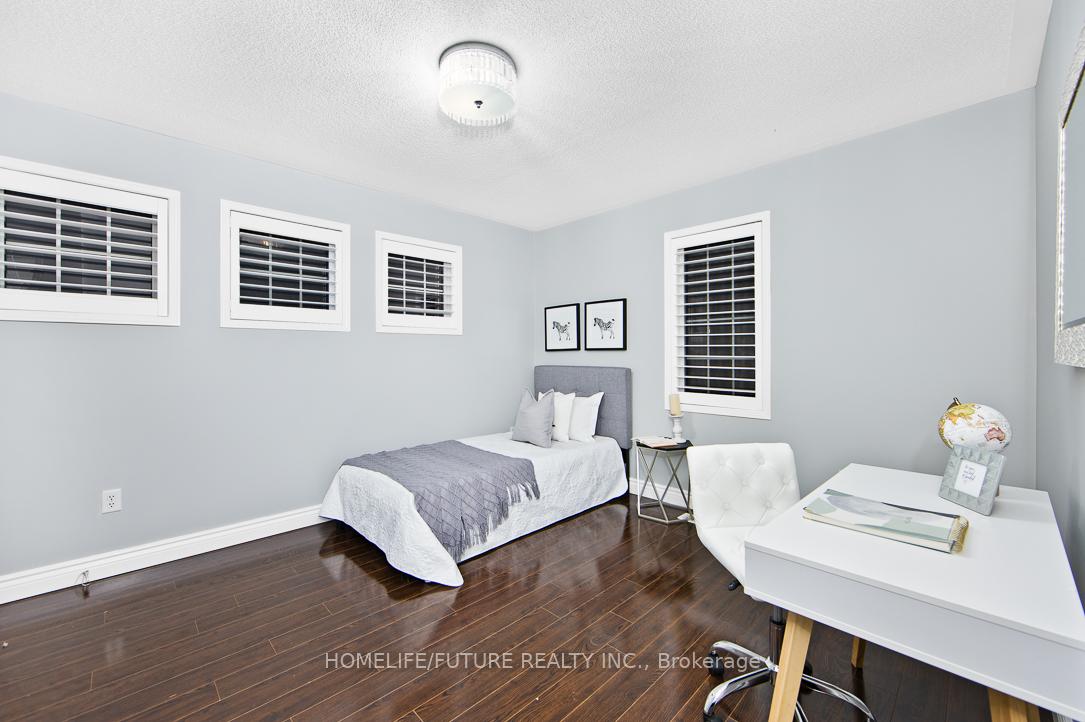 Photo 19 of 157 Warnford Circle, Ajax, Northeast Ajax — HOMEH
