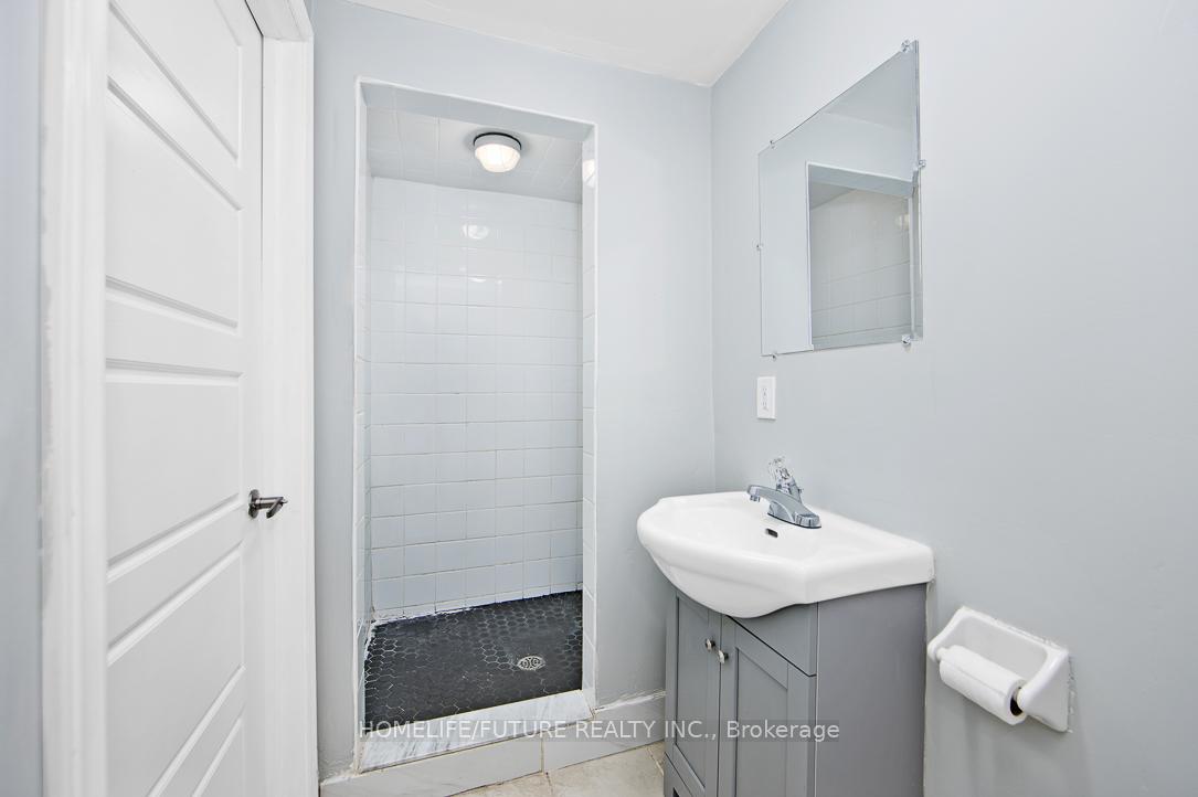 Photo 23 of 157 Warnford Circle, Ajax, Northeast Ajax — HOMEH
