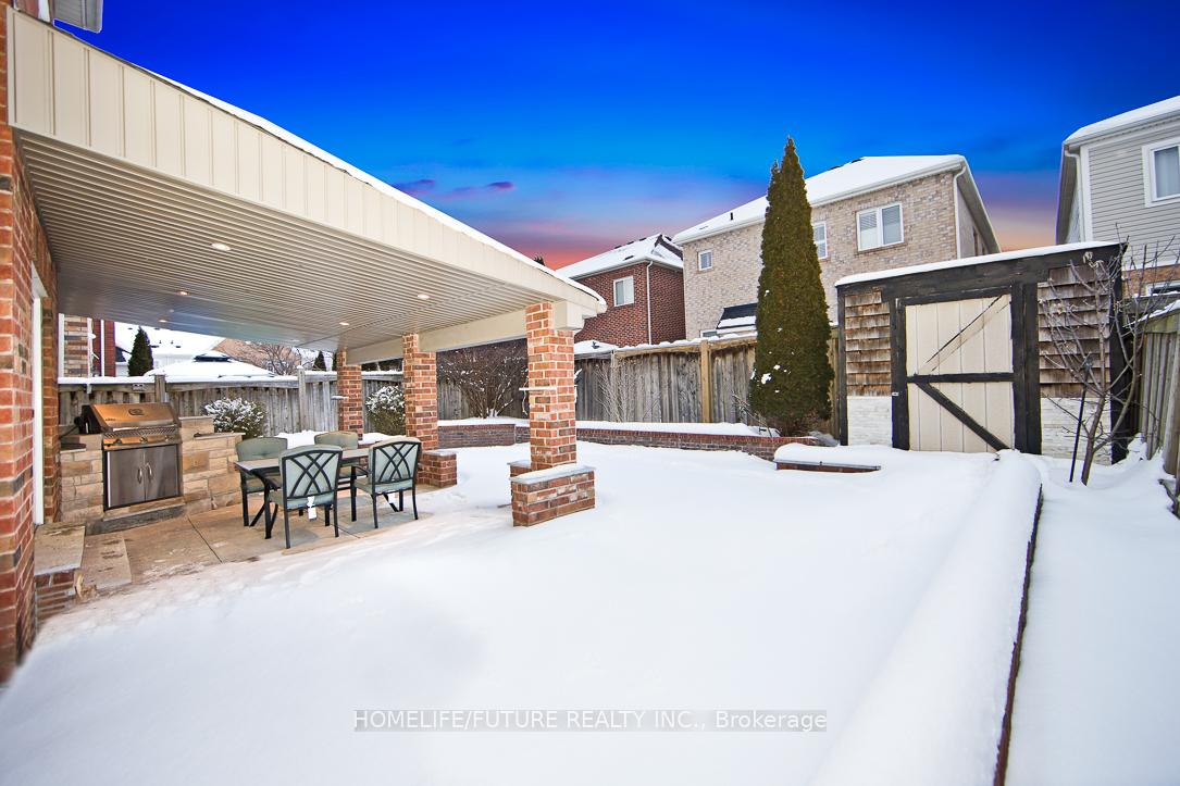 Photo 24 of 157 Warnford Circle, Ajax, Northeast Ajax — HOMEH