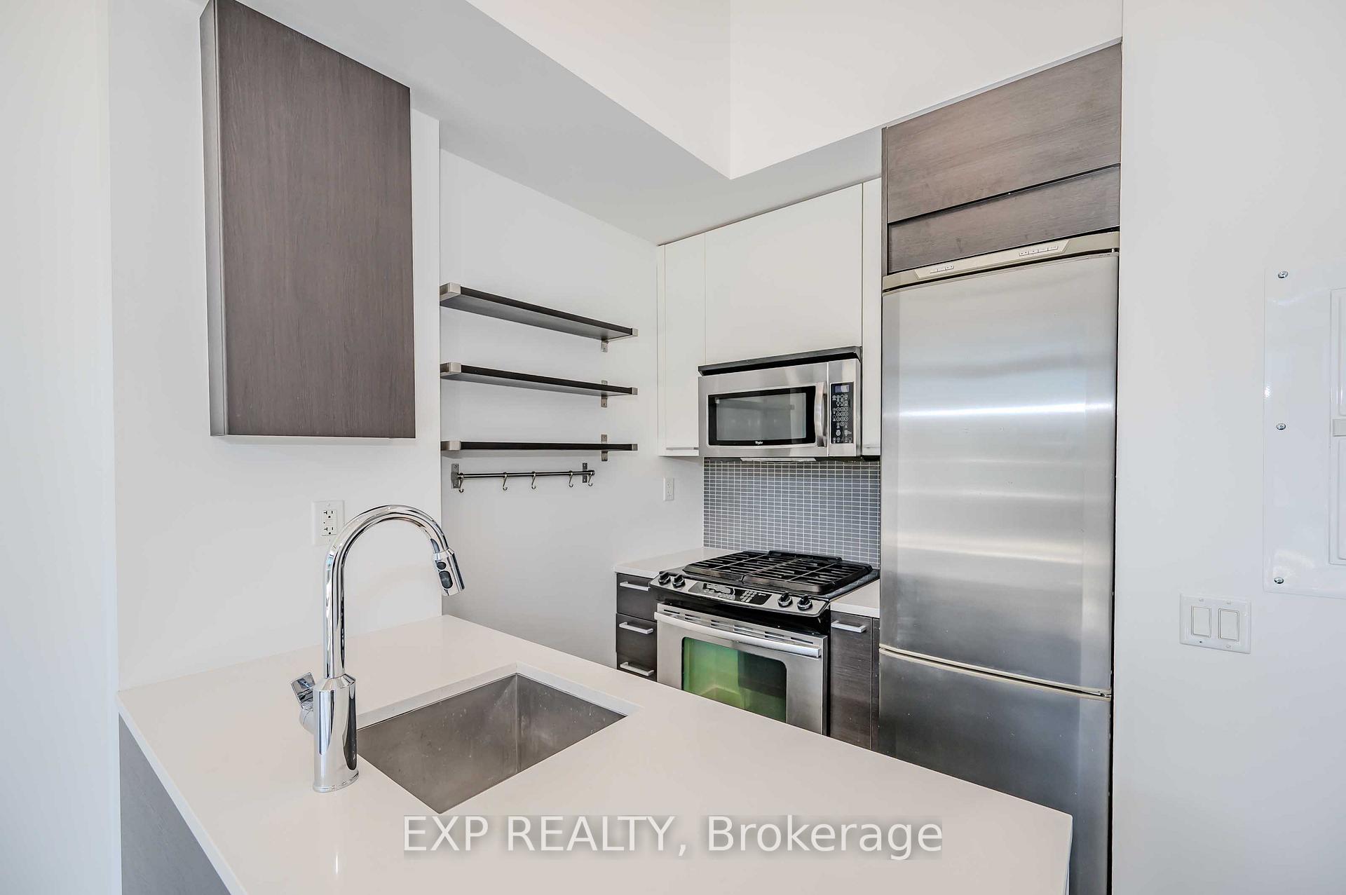 Photo 6 of Unit 822, 90 Broadview Avenue, Toronto, South Riverdale — HOMEH