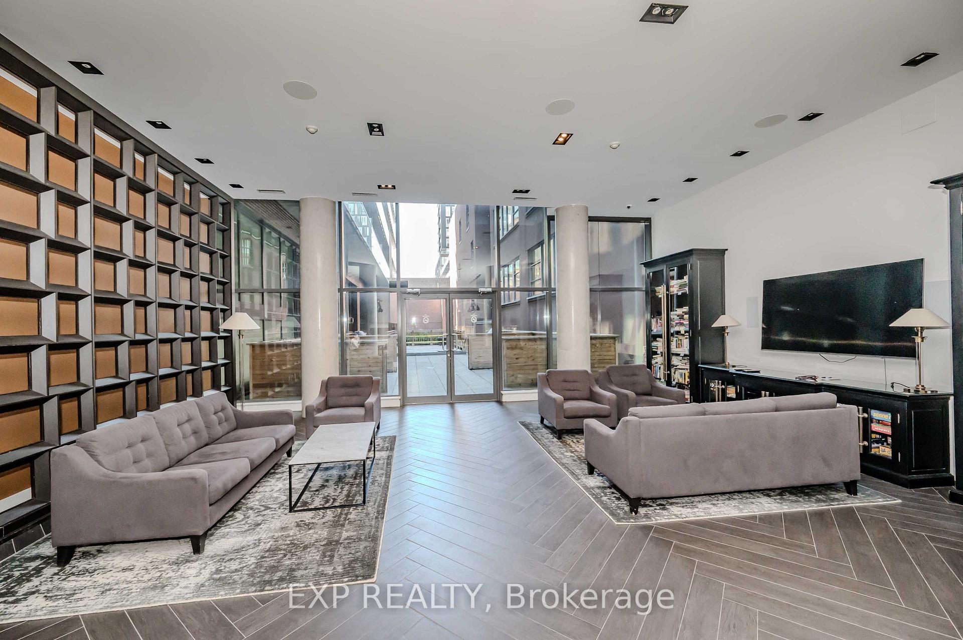 Photo 19 of Unit 822, 90 Broadview Avenue, Toronto, South Riverdale — HOMEH