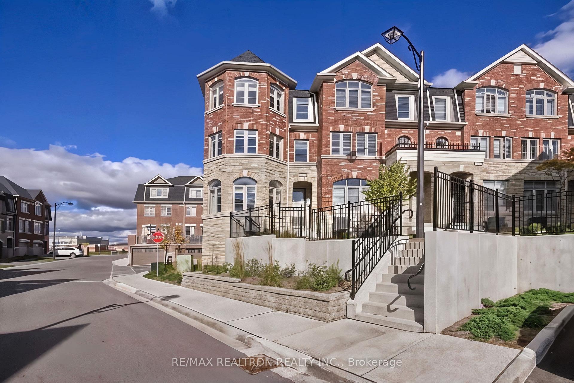 Front of Unit 25, 1331 Major Mackenzie Drive W