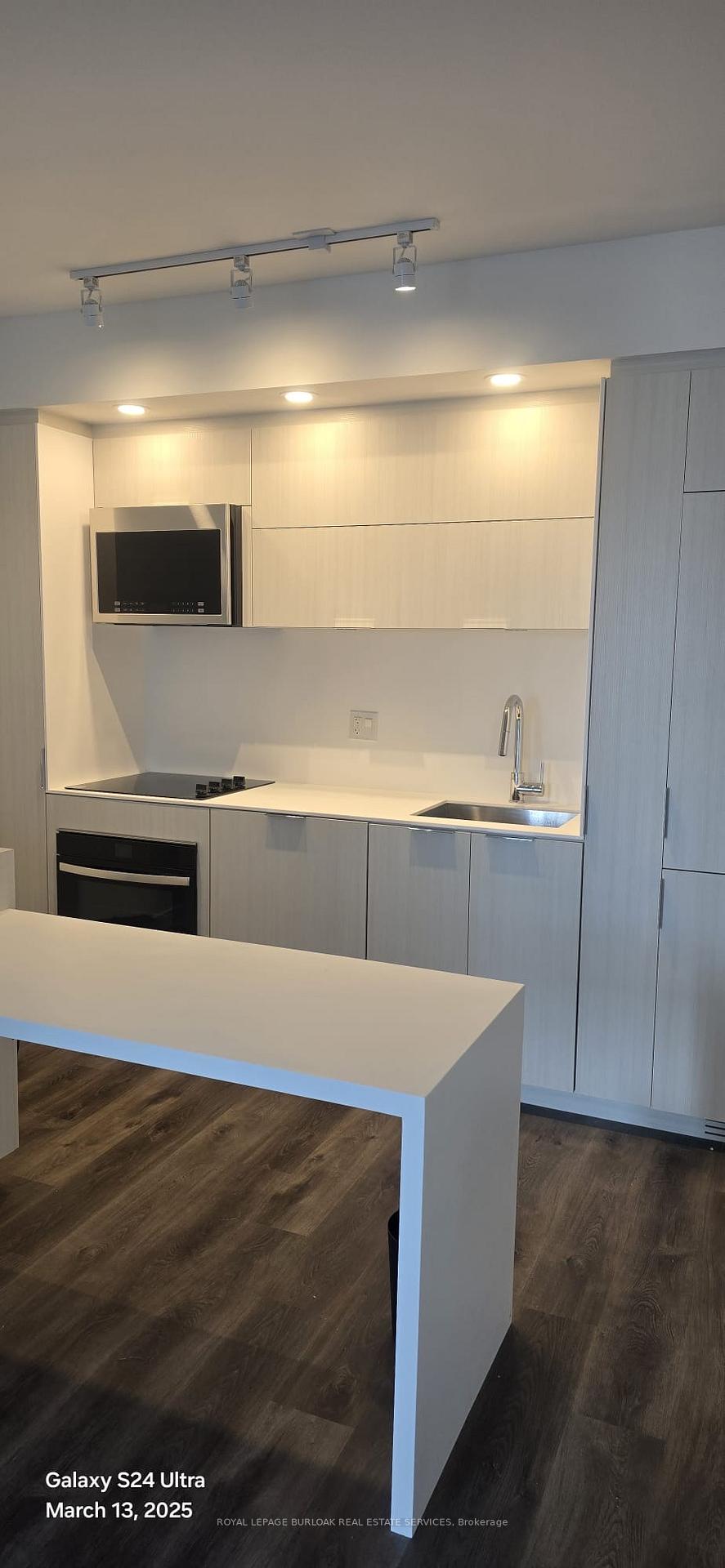 Photo 10 of Unit 1409, 370 Martha Street, Burlington, Brant — HOMEH