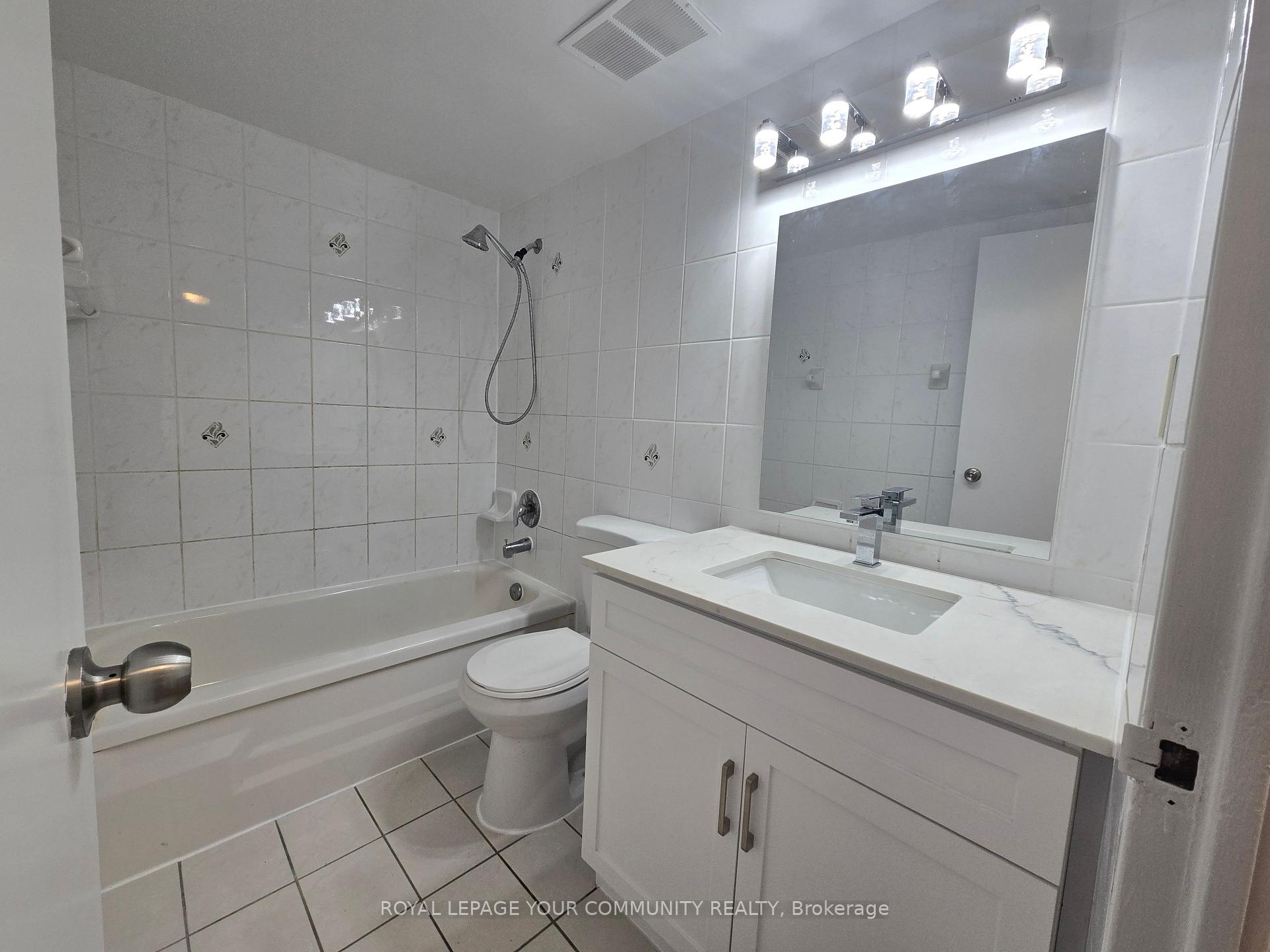 Photo 4 of Unit 3404, 3 Massey Square, Toronto, Crescent Town — HOMEH