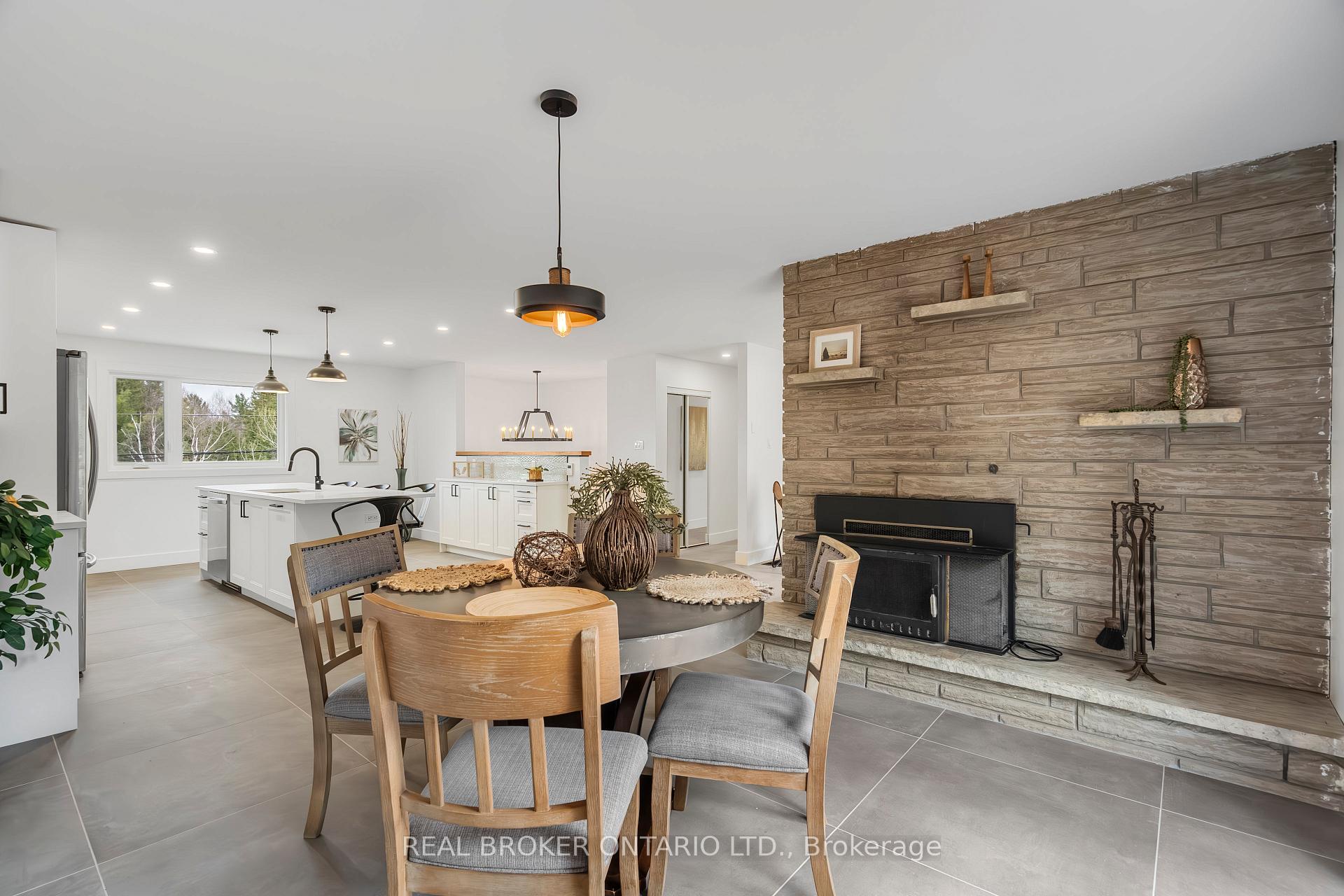 Photo 15 of 833 Beavertail Road, Ottawa, Huntley Ward (South West) — HOMEH