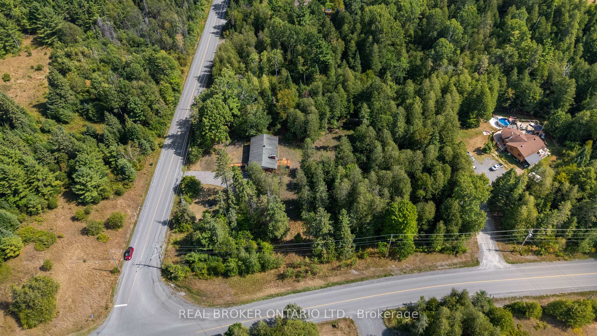 Photo 45 of 833 Beavertail Road, Ottawa, Huntley Ward (South West) — HOMEH
