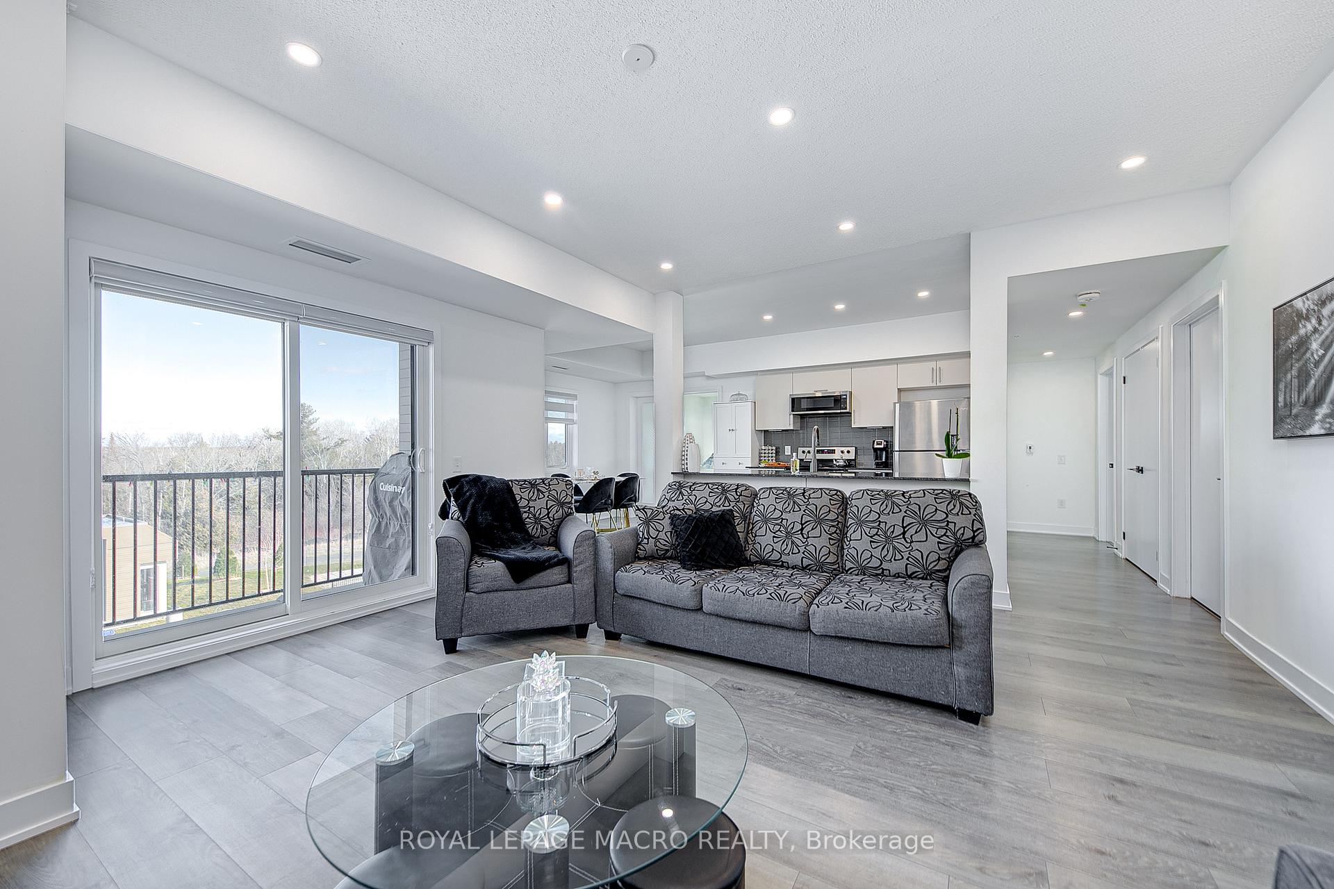 Photo 2 of Unit 201, 8 Culinary Lane, Barrie, Rural Barrie Southeast — HOMEH