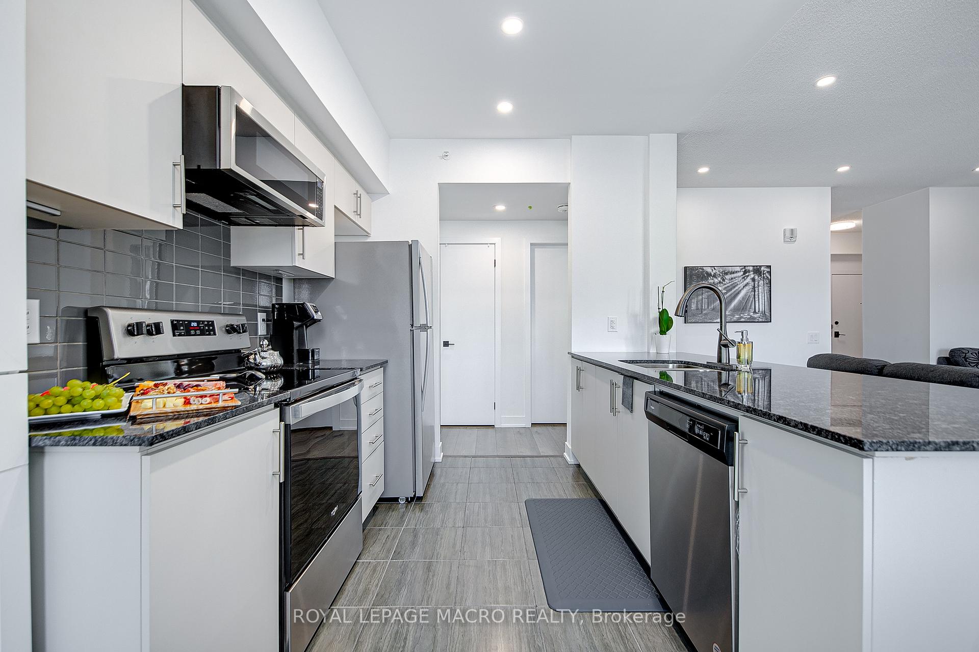 Photo 33 of Unit 201, 8 Culinary Lane, Barrie, Rural Barrie Southeast — HOMEH
