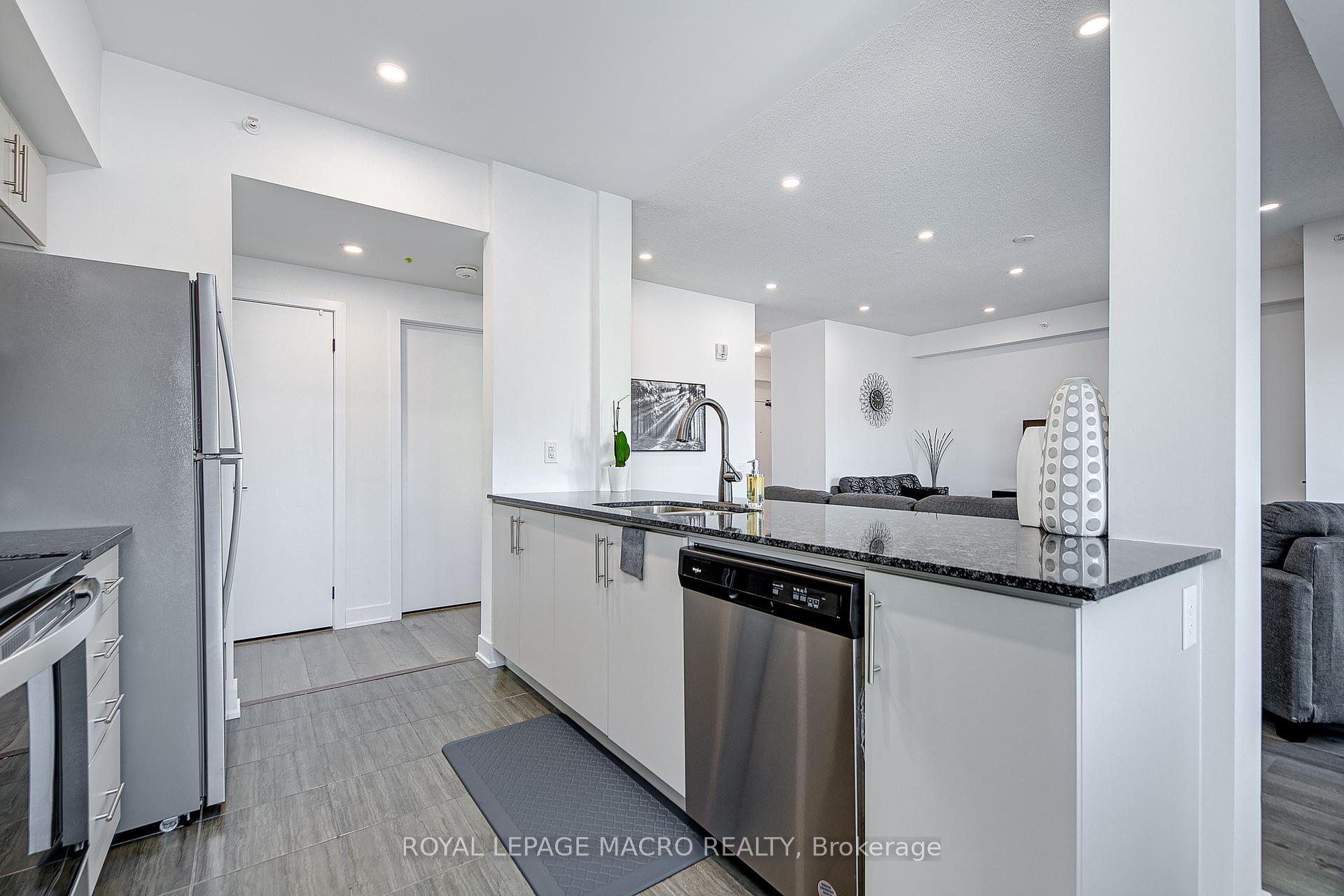 Photo 15 of Unit 201, 8 Culinary Lane, Barrie, Rural Barrie Southeast — HOMEH