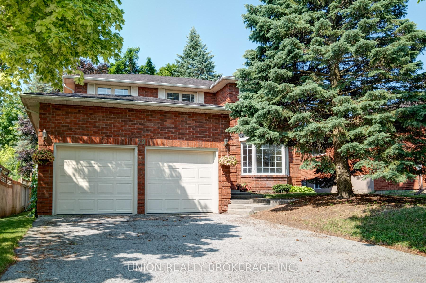 Photo 2 of 20 Richler Crescent, Barrie, Letitia Heights — HOMEH