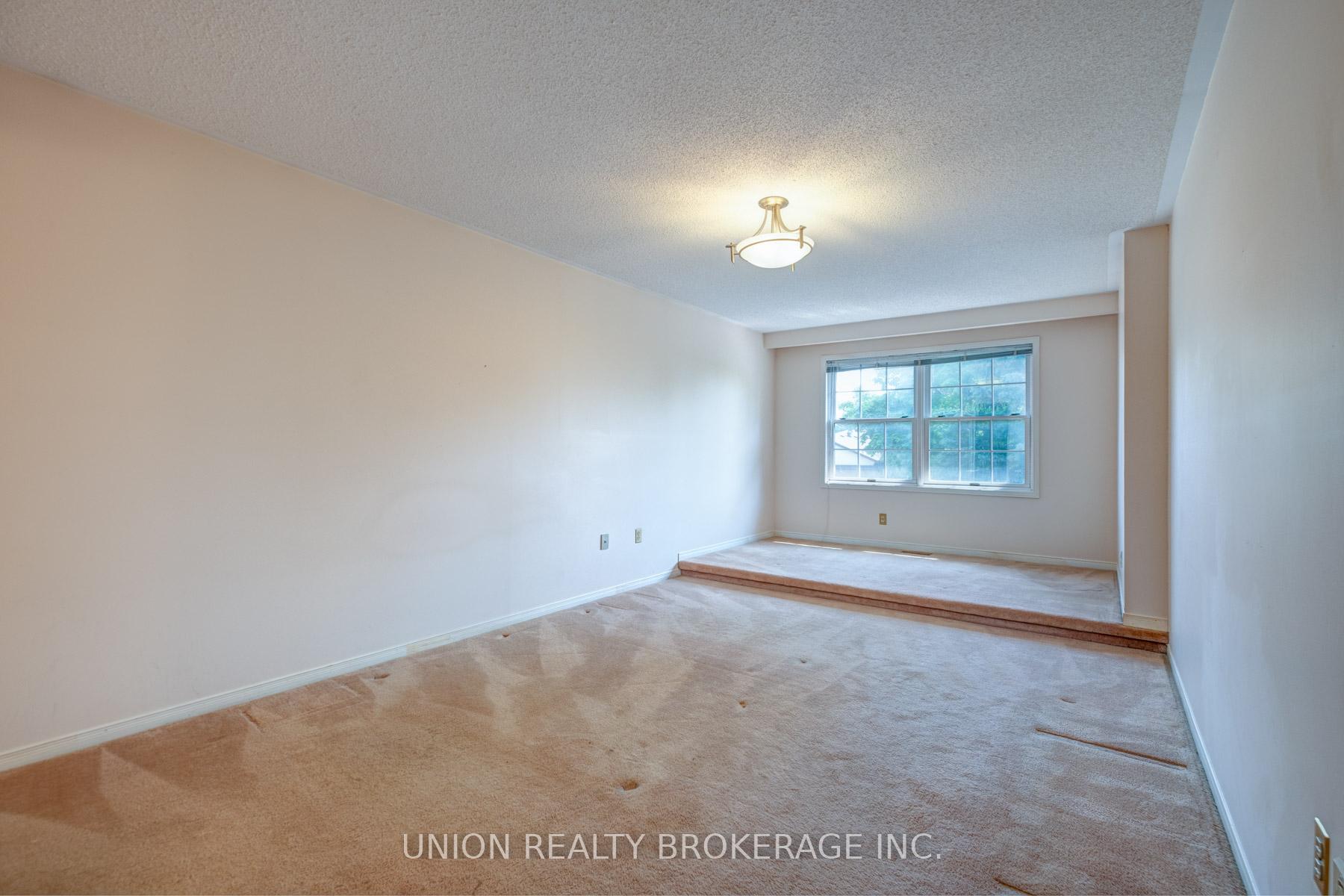 Photo 20 of 20 Richler Crescent, Barrie, Letitia Heights — HOMEH