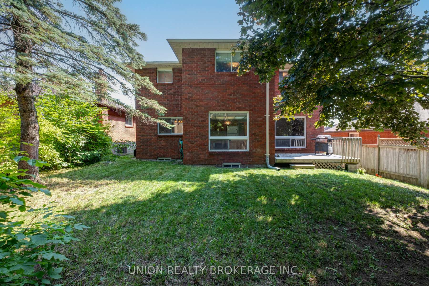 Photo 22 of 20 Richler Crescent, Barrie, Letitia Heights — HOMEH