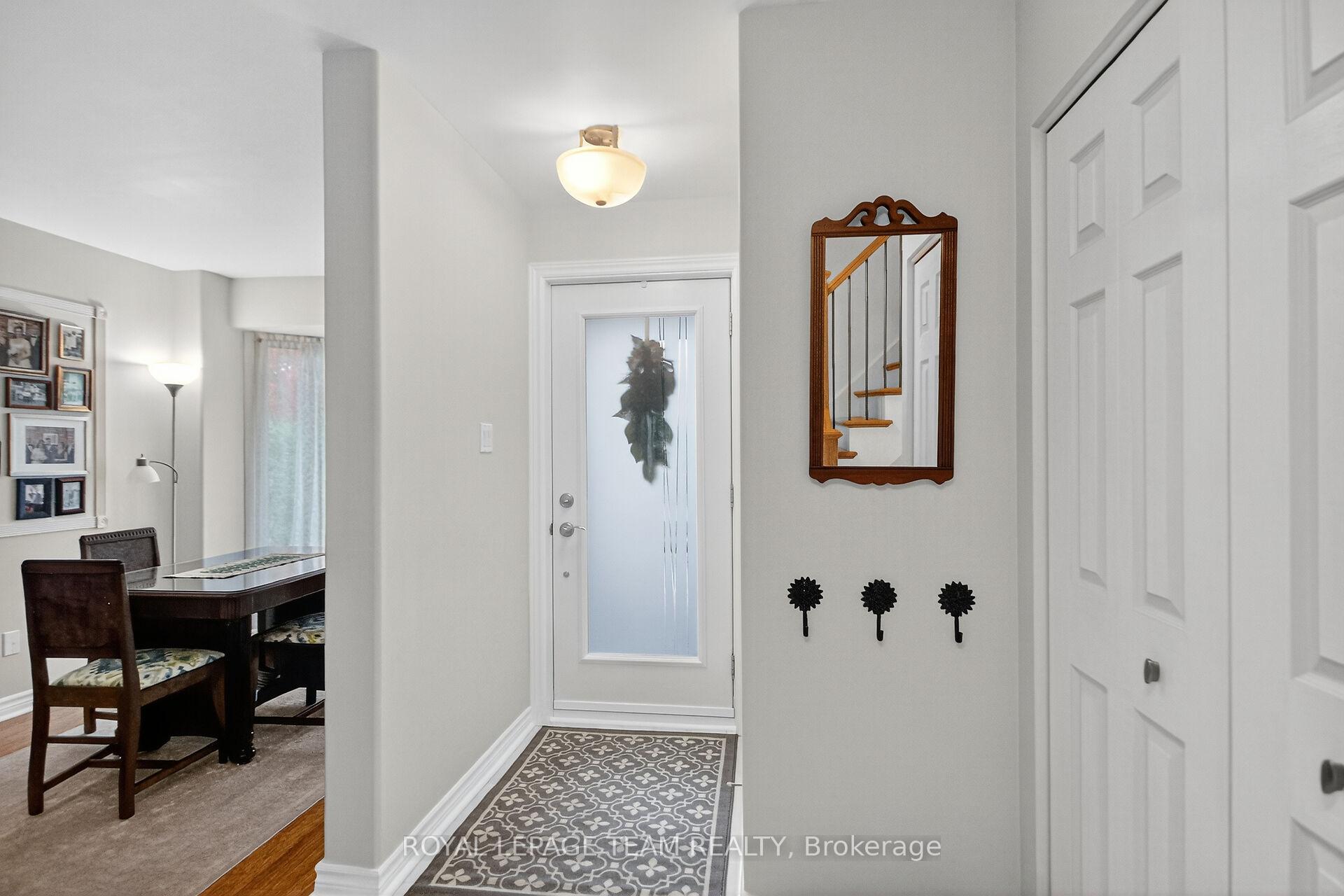 Photo 3 of 21 Raftus Square, Ottawa, Barrhaven - Pheasant Run — HOMEH