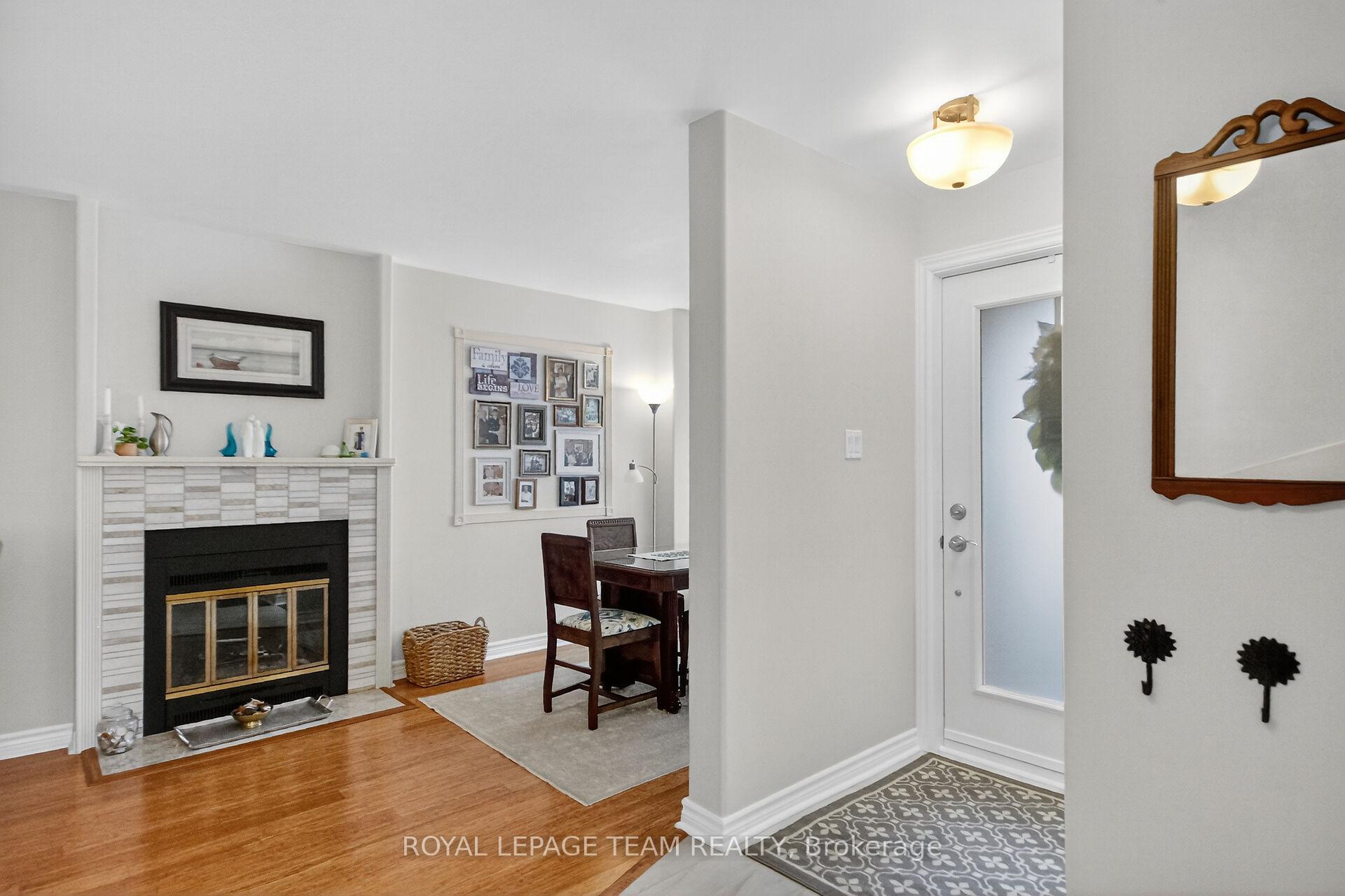 Photo 6 of 21 Raftus Square, Ottawa, Barrhaven - Pheasant Run — HOMEH