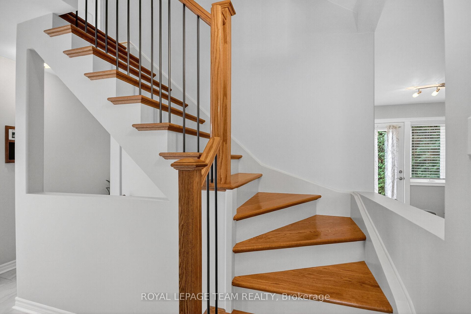 Photo 19 of 21 Raftus Square, Ottawa, Barrhaven - Pheasant Run — HOMEH
