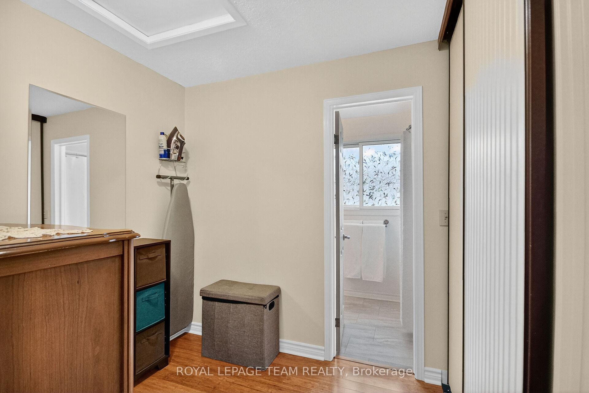 Photo 23 of 21 Raftus Square, Ottawa, Barrhaven - Pheasant Run — HOMEH