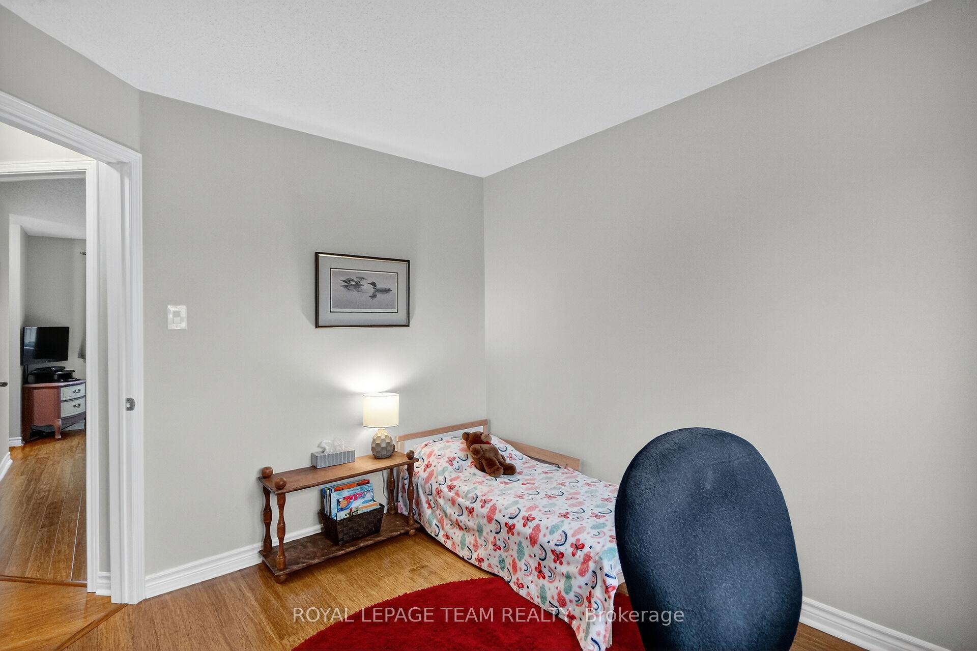 Photo 28 of 21 Raftus Square, Ottawa, Barrhaven - Pheasant Run — HOMEH