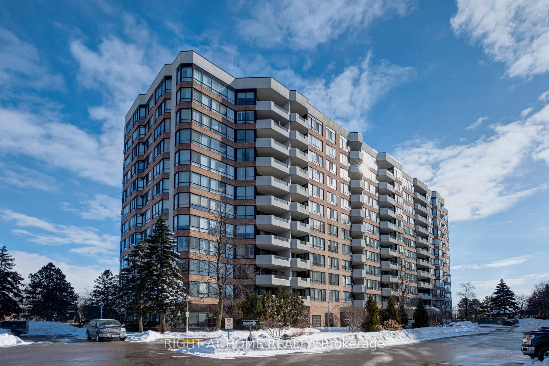 Photo 3 of Unit 923, 25 Austin Drive, Markham, Markville — HOMEH