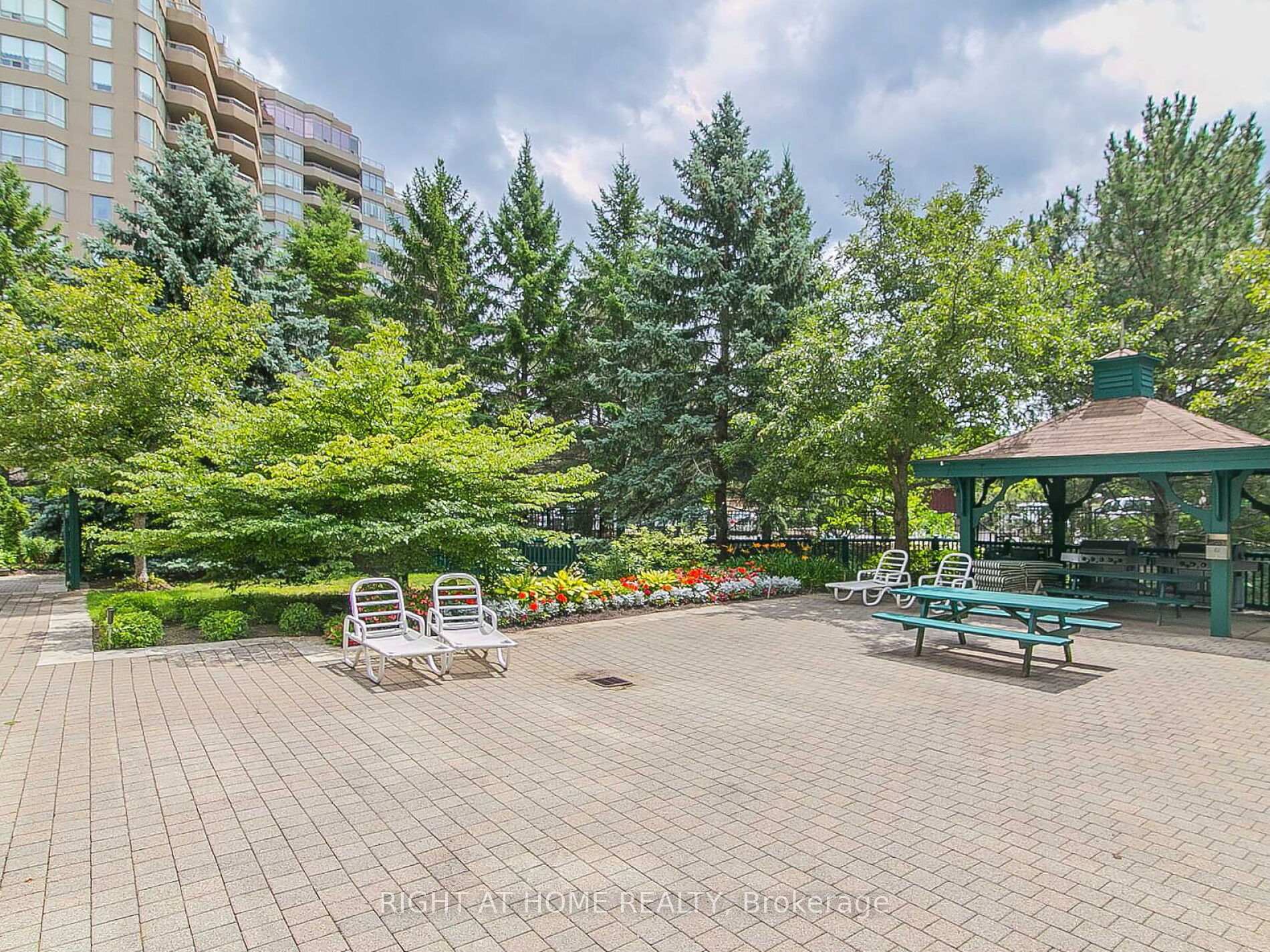 Photo 14 of Unit 923, 25 Austin Drive, Markham, Markville — HOMEH
