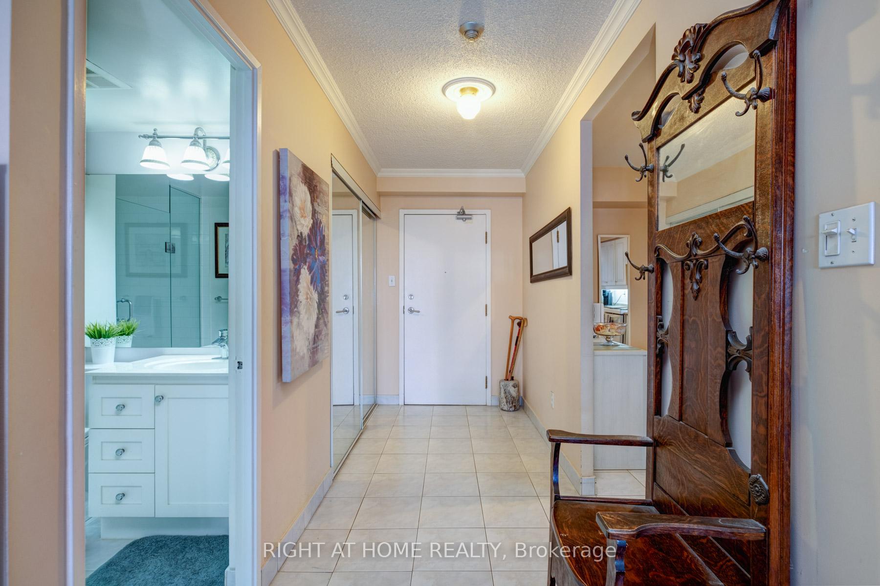 Photo 20 of Unit 923, 25 Austin Drive, Markham, Markville — HOMEH