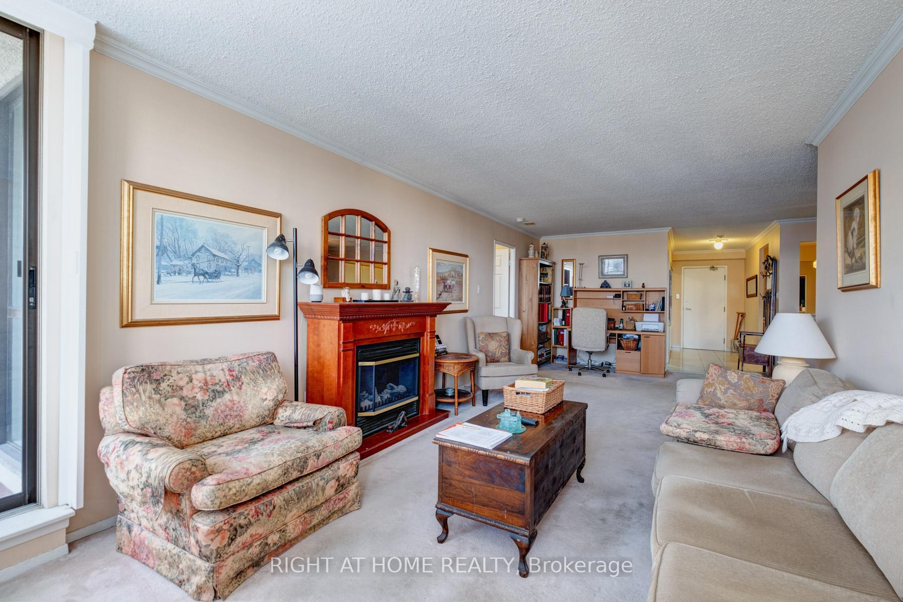 Photo 29 of Unit 923, 25 Austin Drive, Markham, Markville — HOMEH