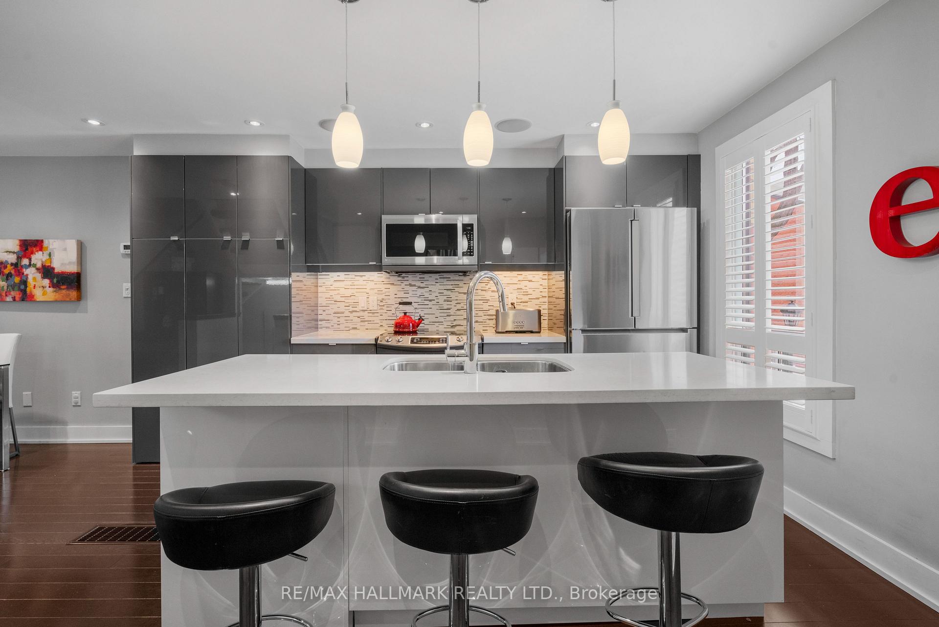 Photo 5 of Unit 9, 1000 Dundas Street E, Toronto, South Riverdale — HOMEH