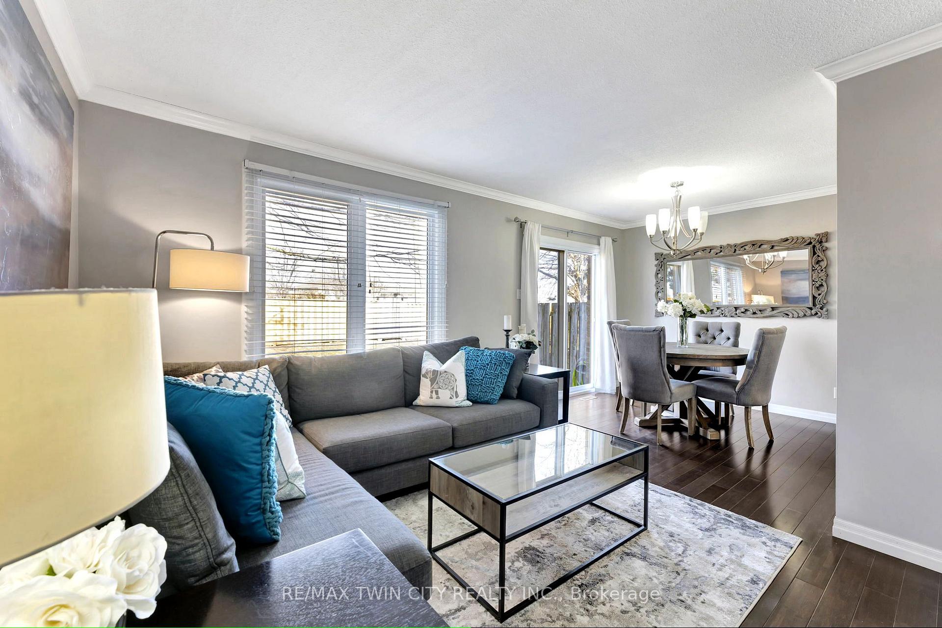 Photo 9 of Unit 6, 375 Kingscourt Drive, Waterloo, Colonial Acres — HOMEH