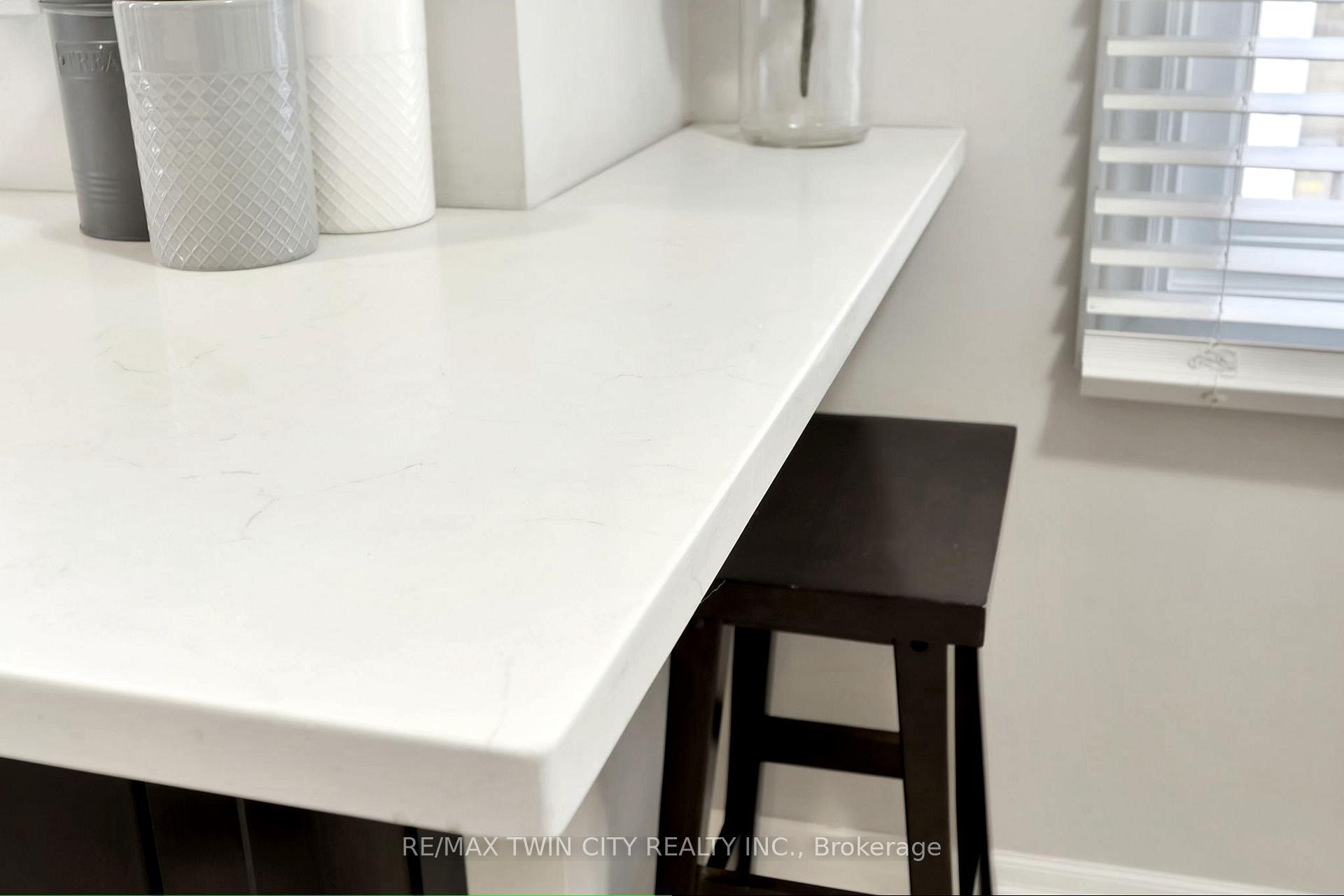 Photo 18 of Unit 6, 375 Kingscourt Drive, Waterloo, Colonial Acres — HOMEH