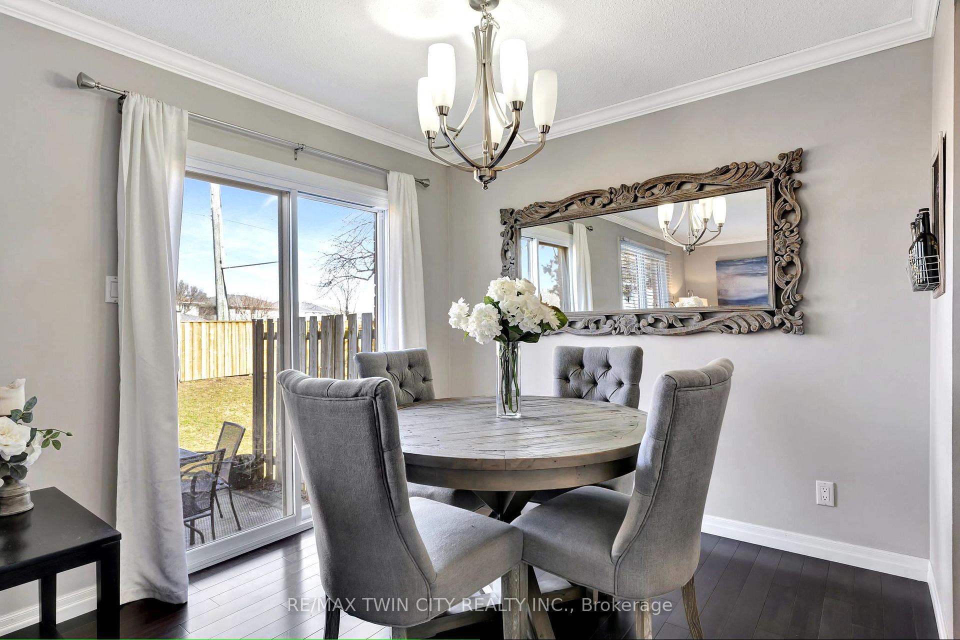 Photo 19 of Unit 6, 375 Kingscourt Drive, Waterloo, Colonial Acres — HOMEH