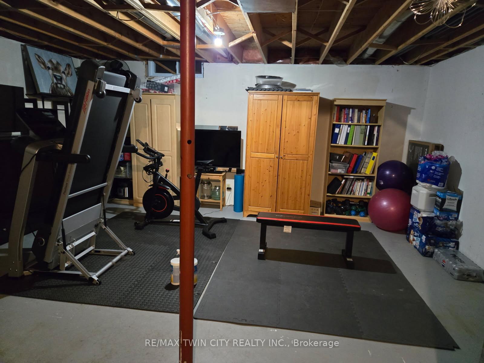 Photo 27 of Unit 6, 375 Kingscourt Drive, Waterloo, Colonial Acres — HOMEH