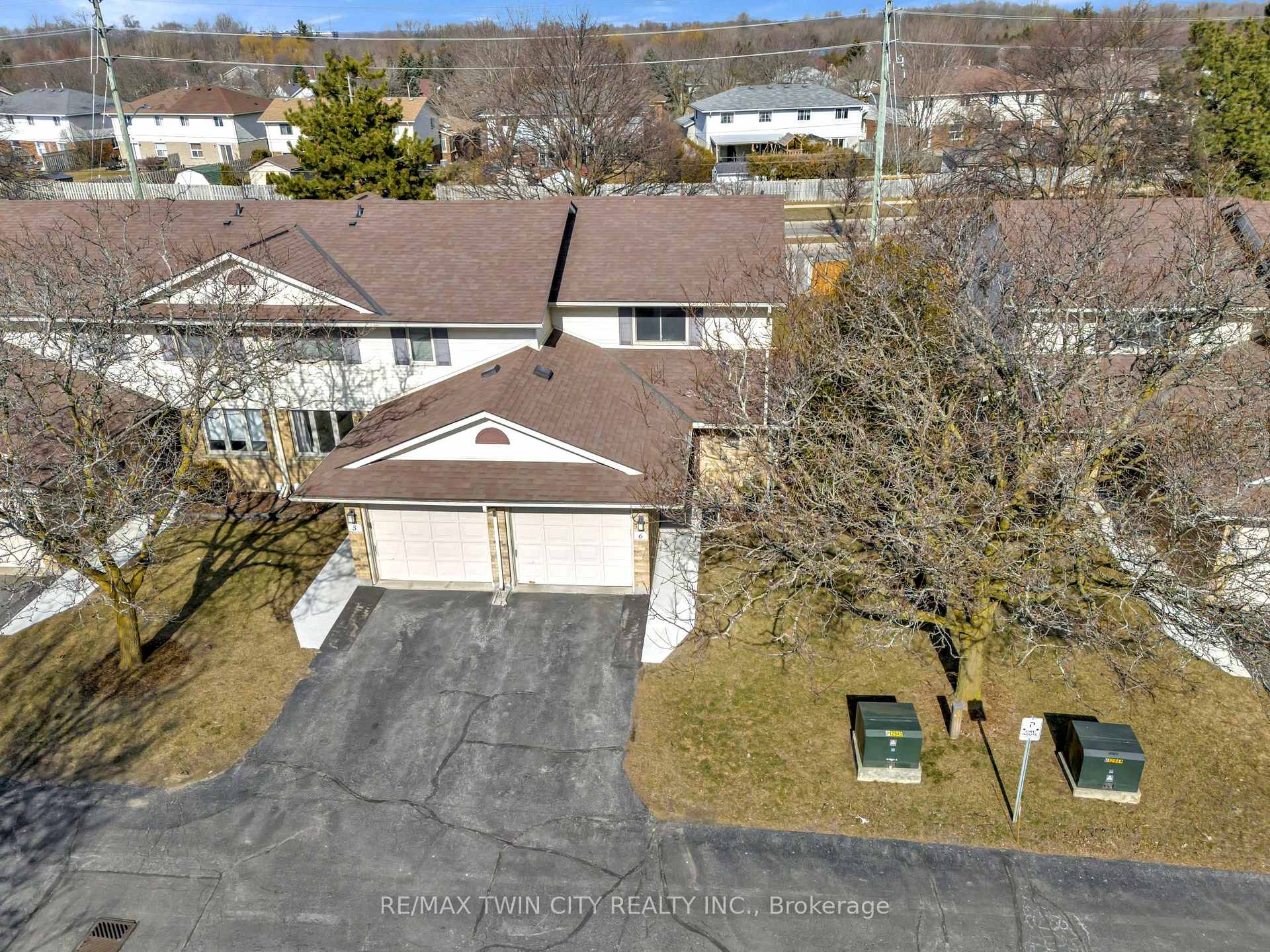 Photo 33 of Unit 6, 375 Kingscourt Drive, Waterloo, Colonial Acres — HOMEH