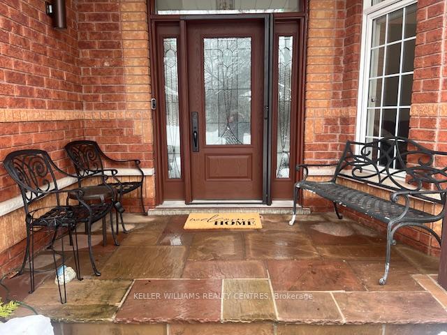 Photo 3 of 38 Benville Crescent, Aurora, Aurora Estates — HOMEH