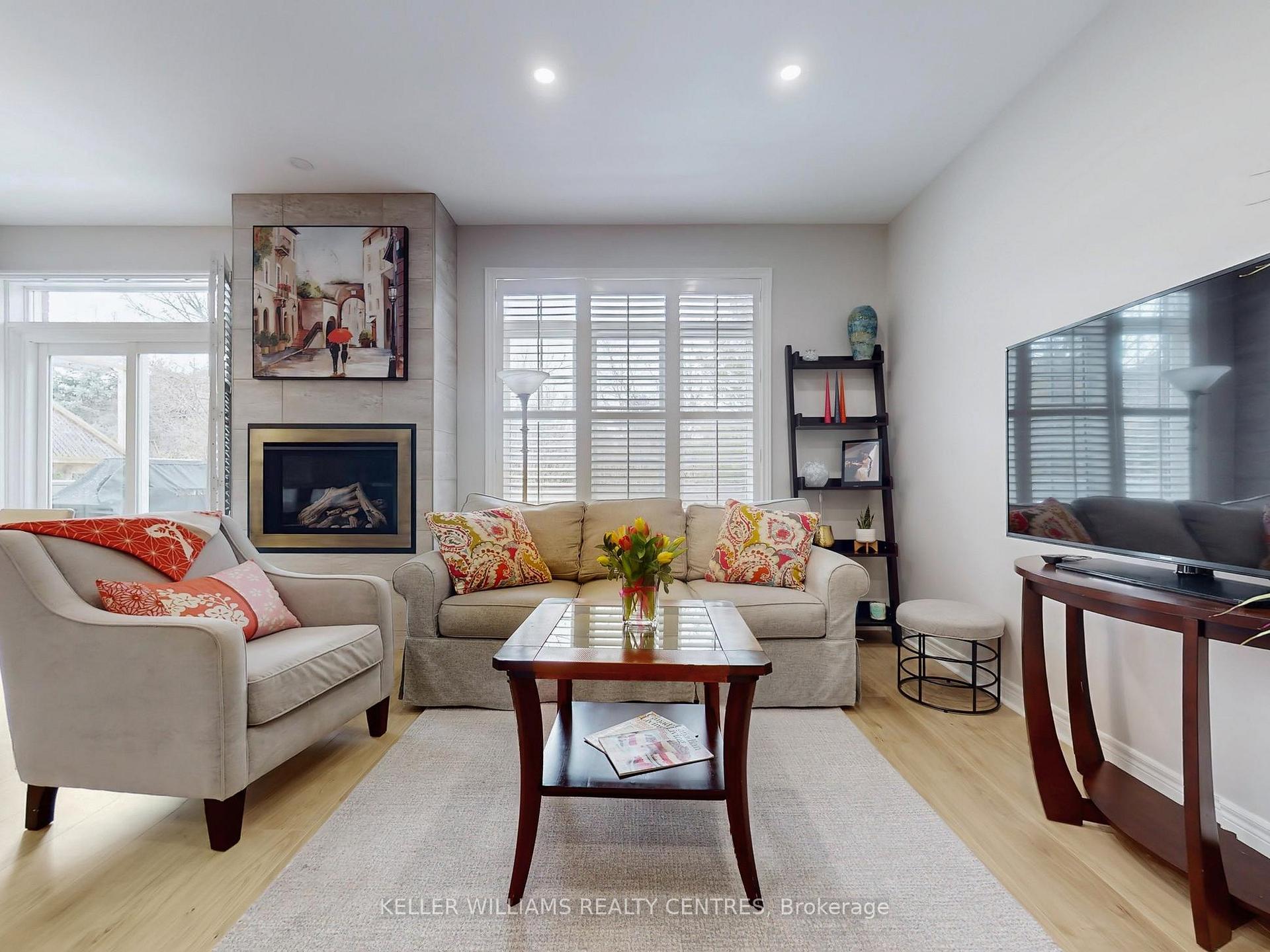 Photo 9 of 38 Benville Crescent, Aurora, Aurora Estates — HOMEH