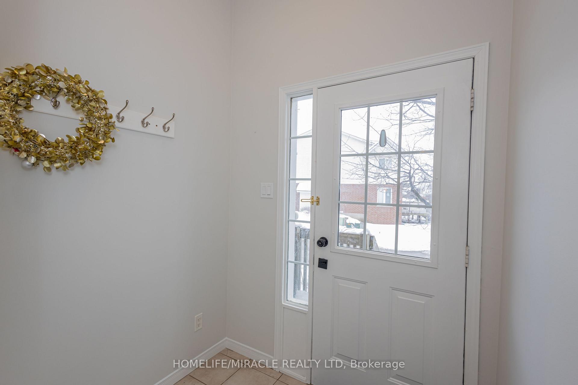 Photo 8 of Unit 4, 42 Green Valley Drive, Kitchener — HOMEH
