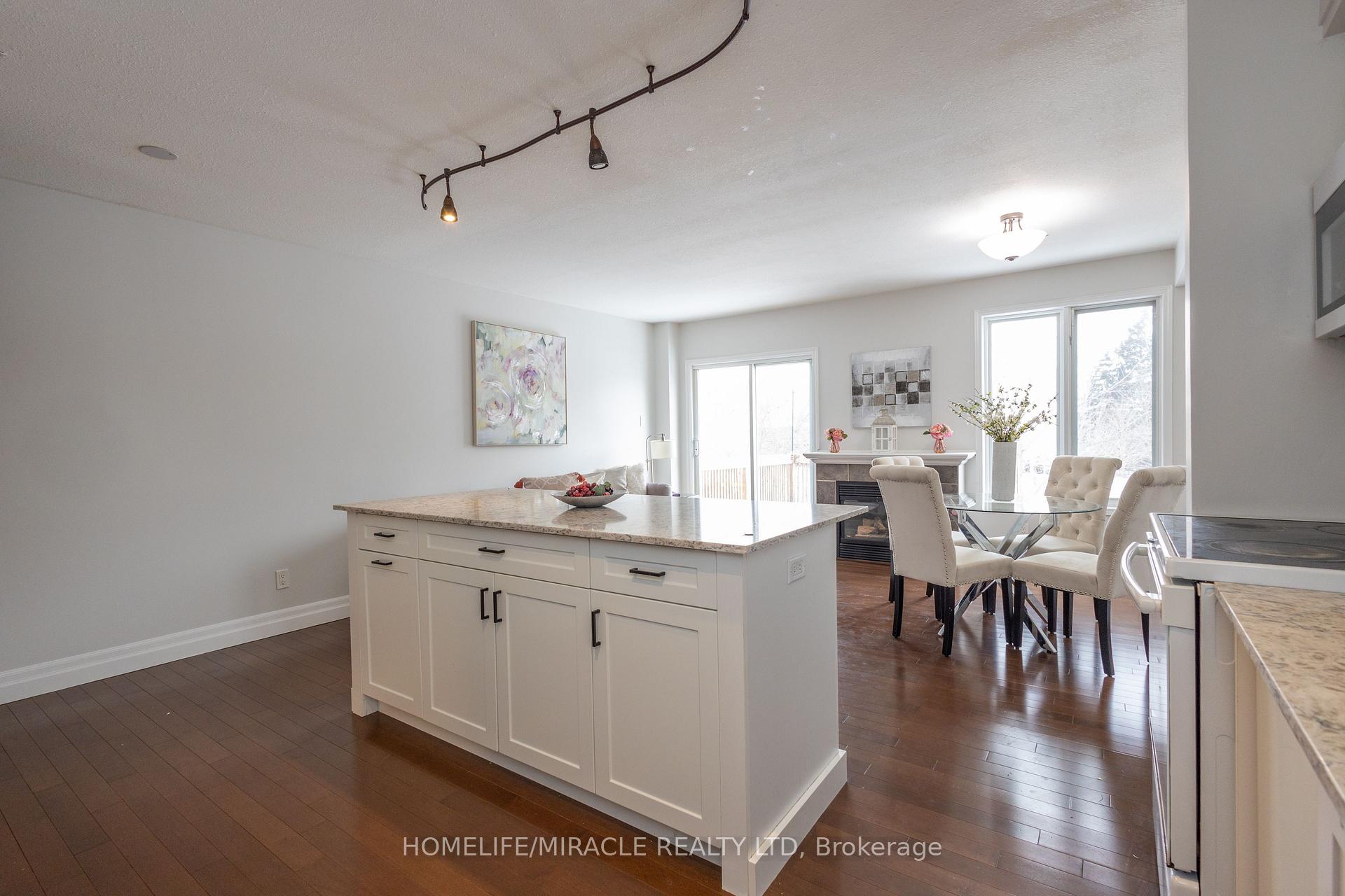 Photo 14 of Unit 4, 42 Green Valley Drive, Kitchener — HOMEH