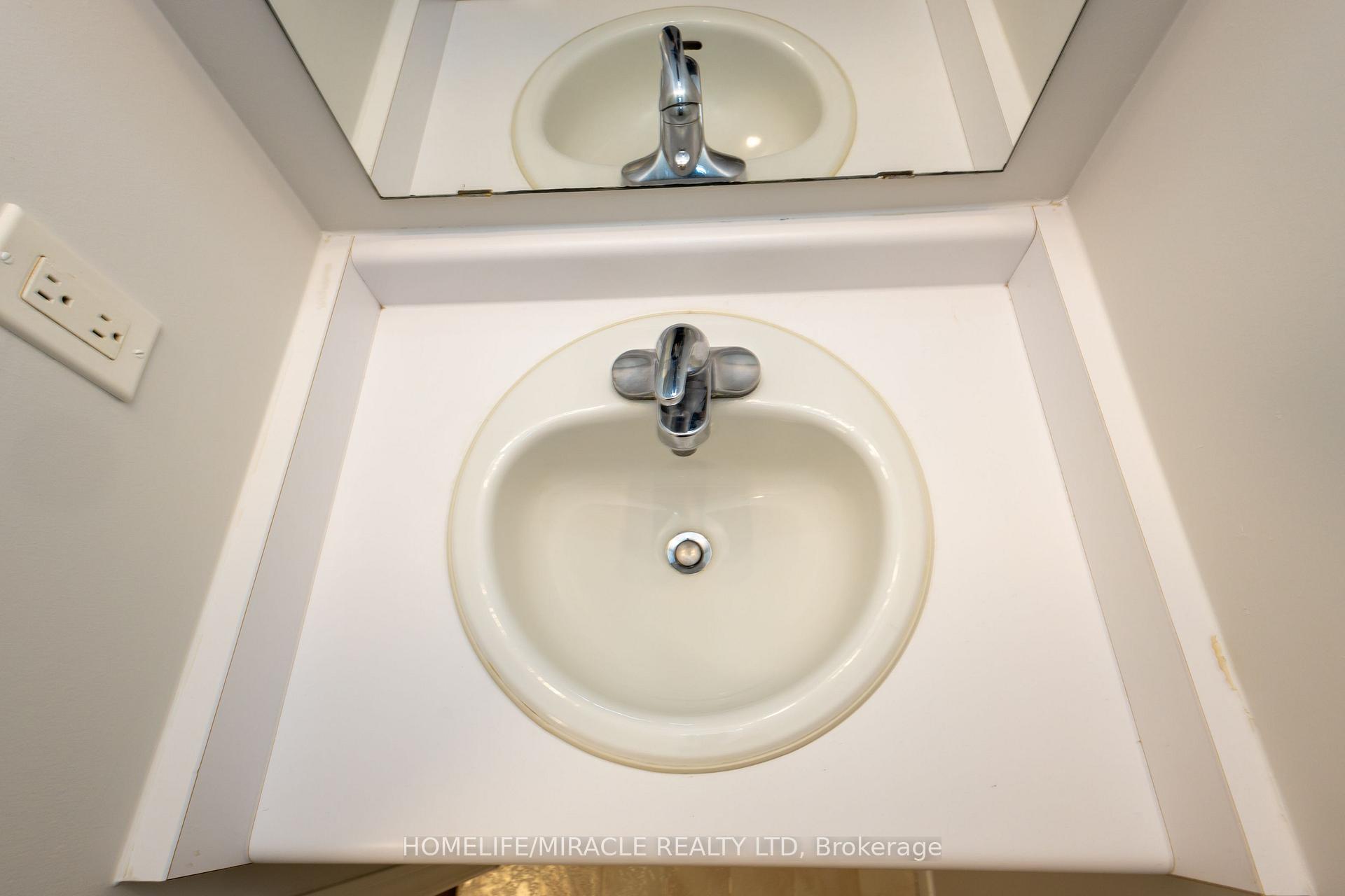 Photo 26 of Unit 4, 42 Green Valley Drive, Kitchener — HOMEH