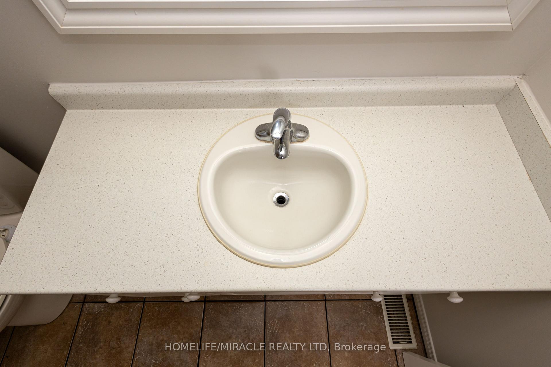 Photo 36 of Unit 4, 42 Green Valley Drive, Kitchener — HOMEH