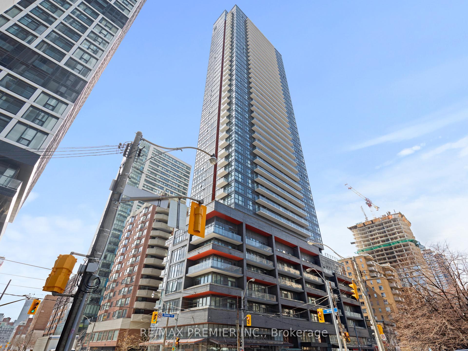 Front of Unit 3609, 159 Dundas Street E